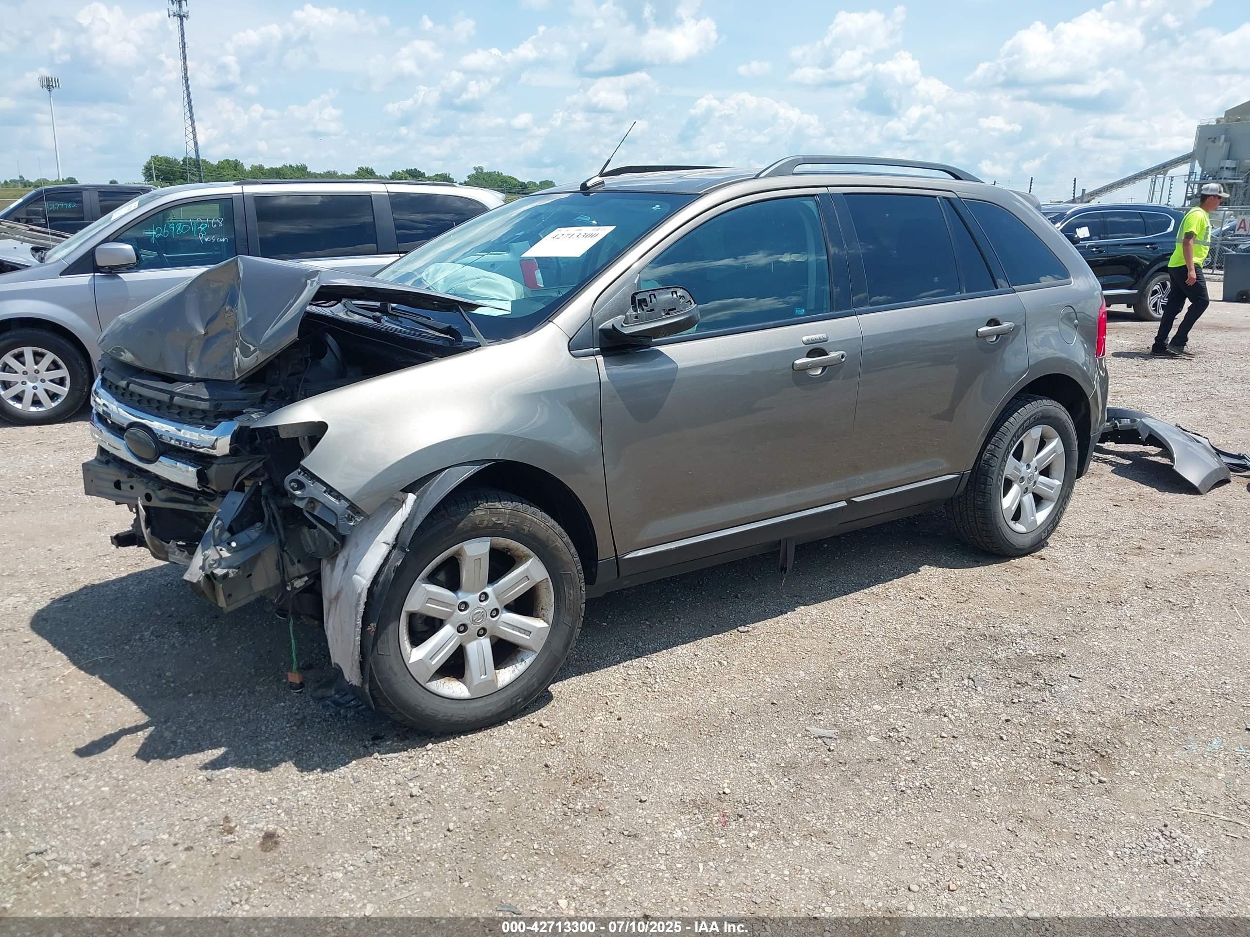 FORD EDGE image 2