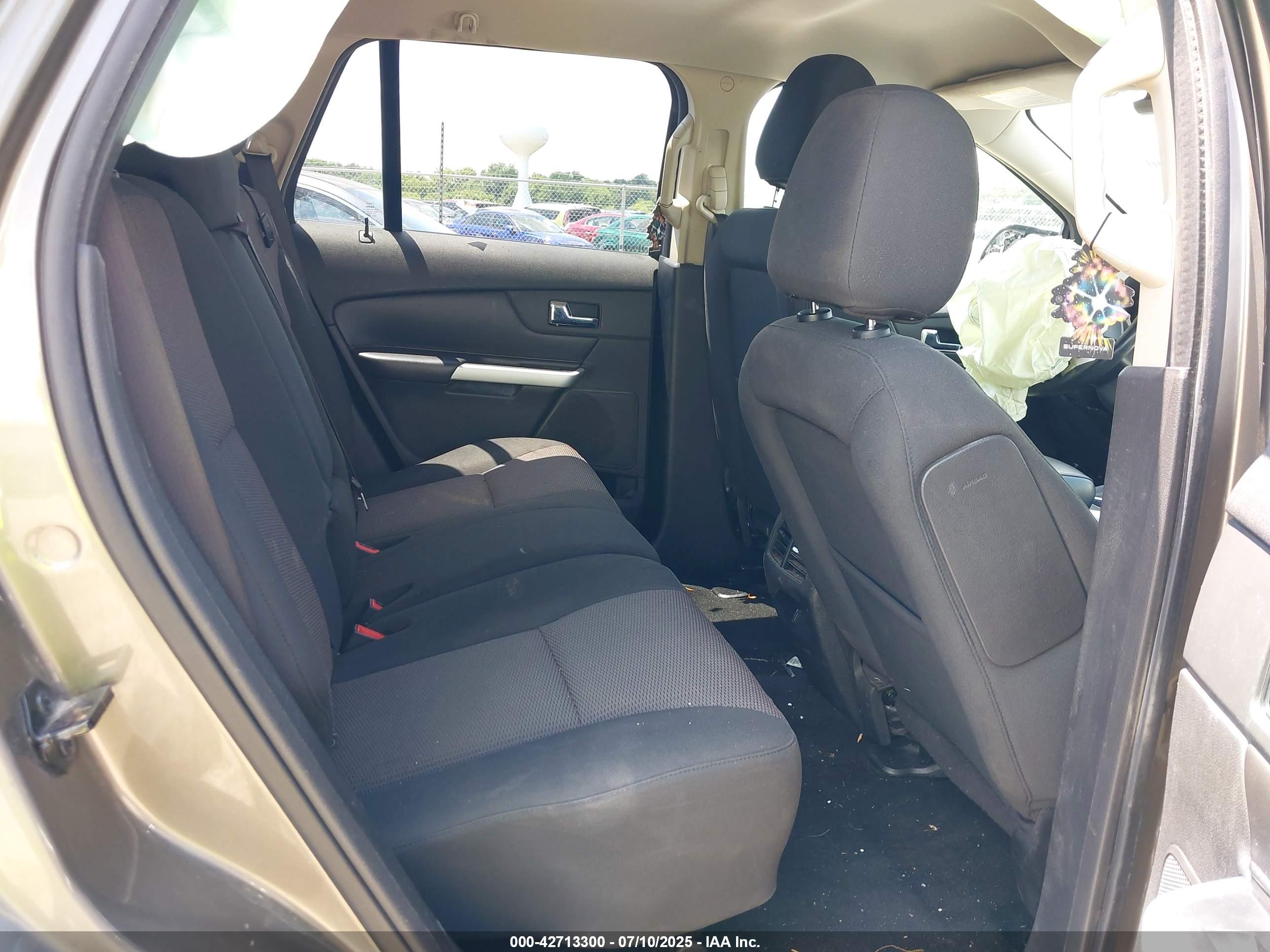 FORD EDGE image 8
