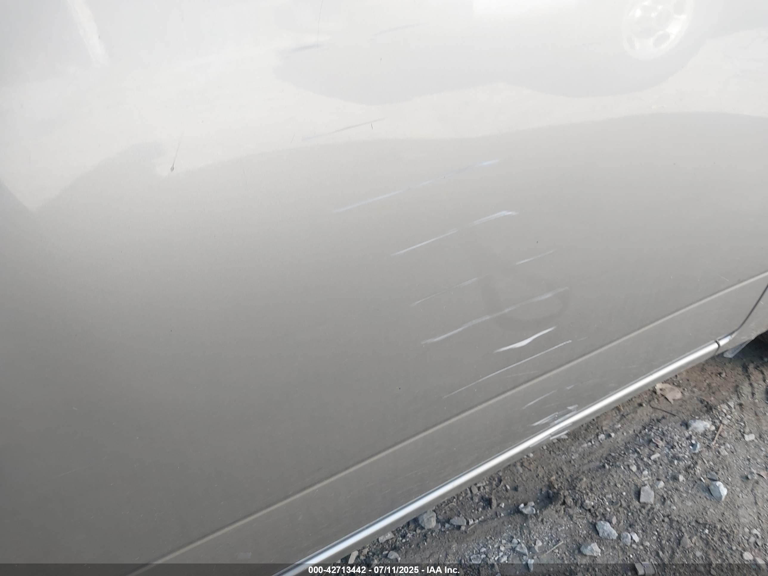 NISSAN QUEST image 6