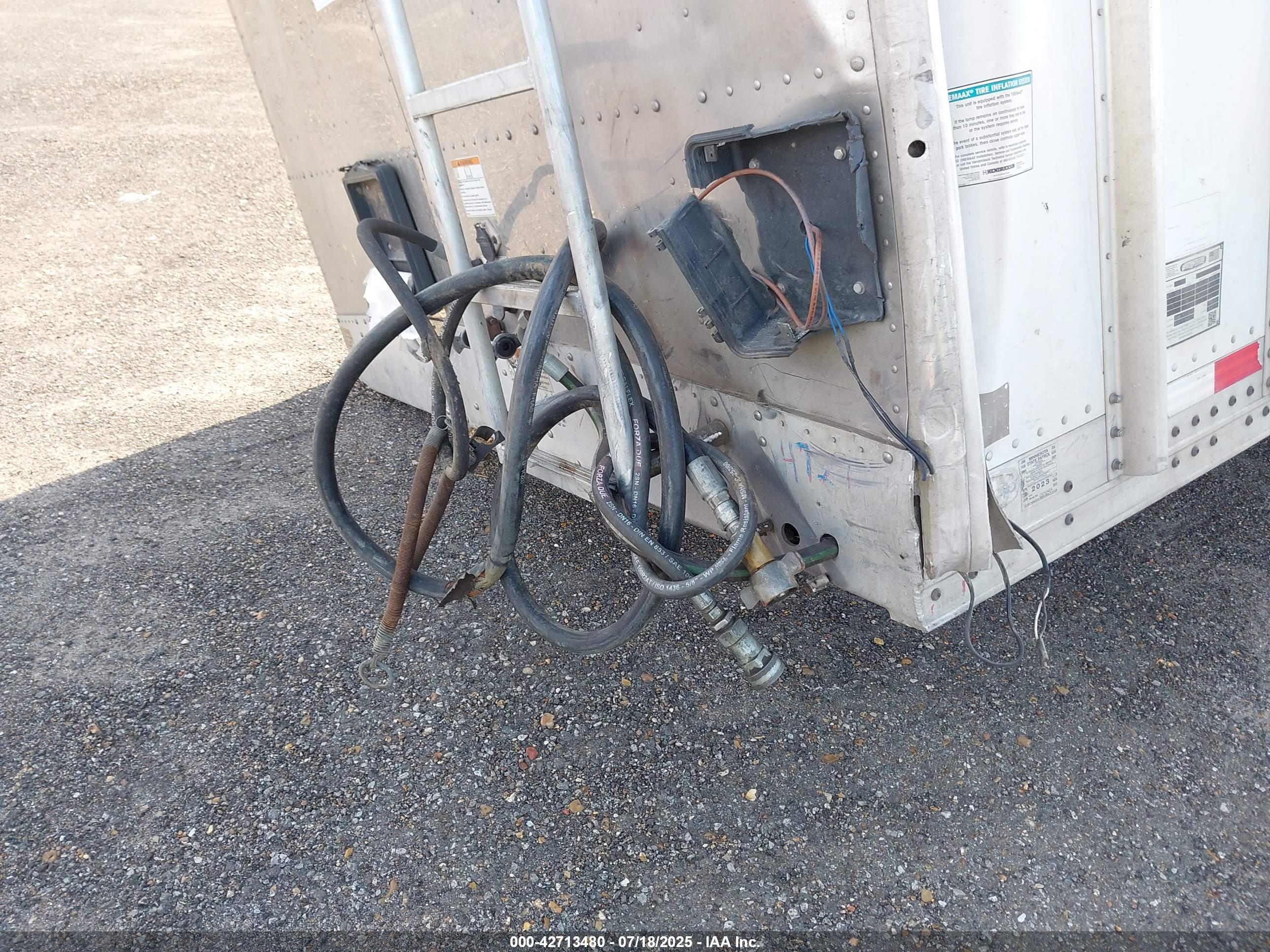 WESTERN TRAILERS image 10
