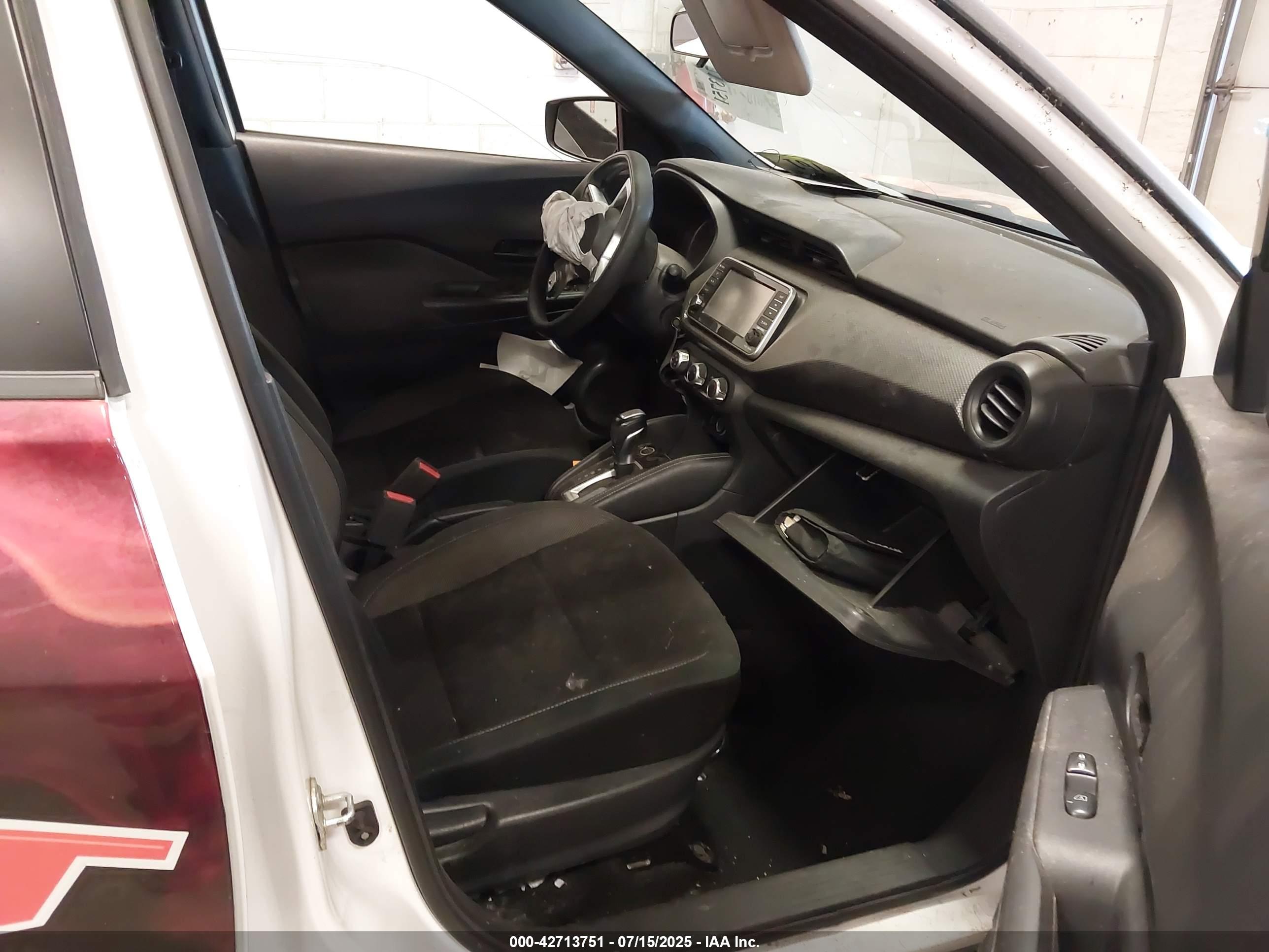 NISSAN KICKS image 5