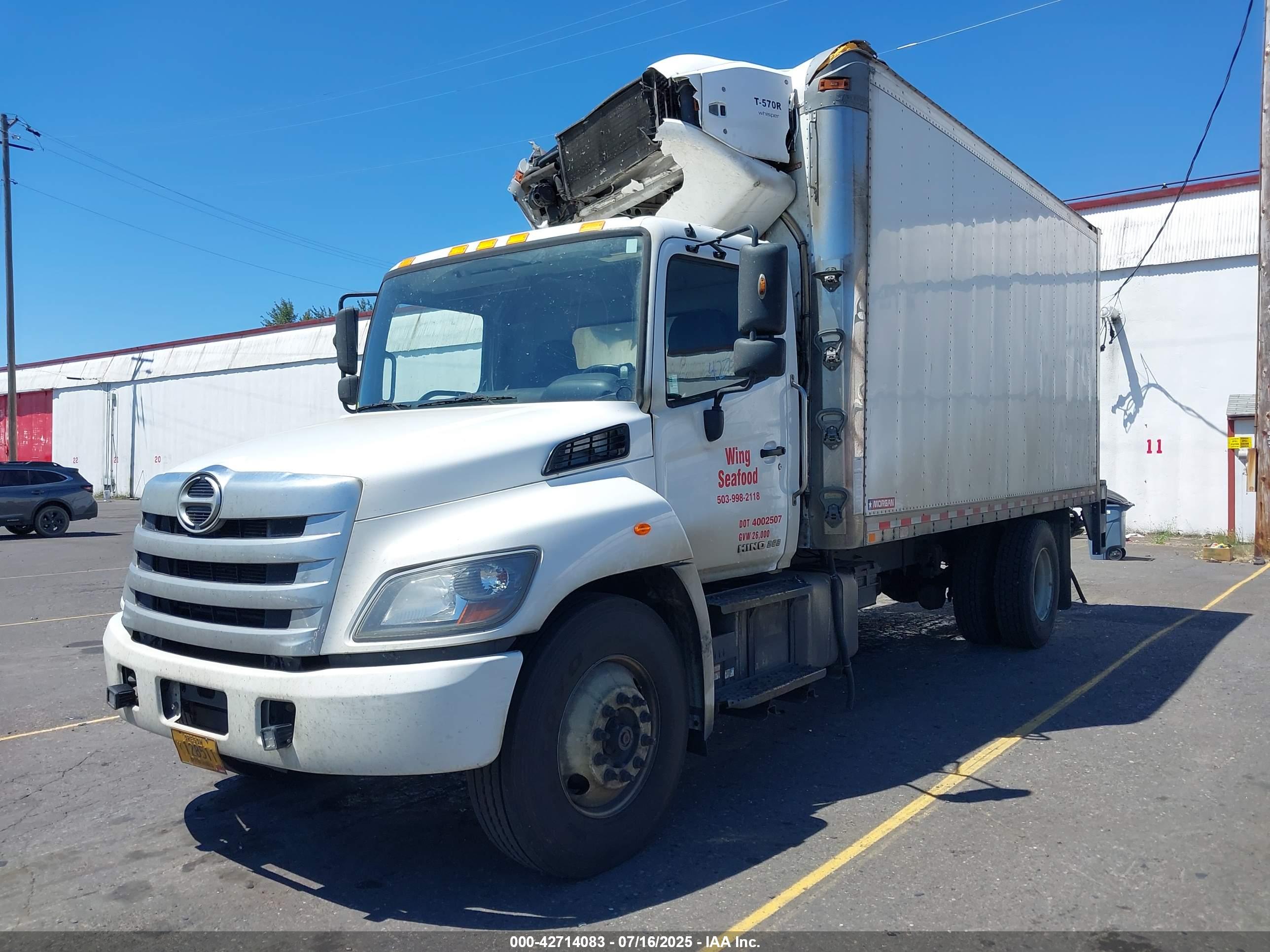HINO 258/268 image 2