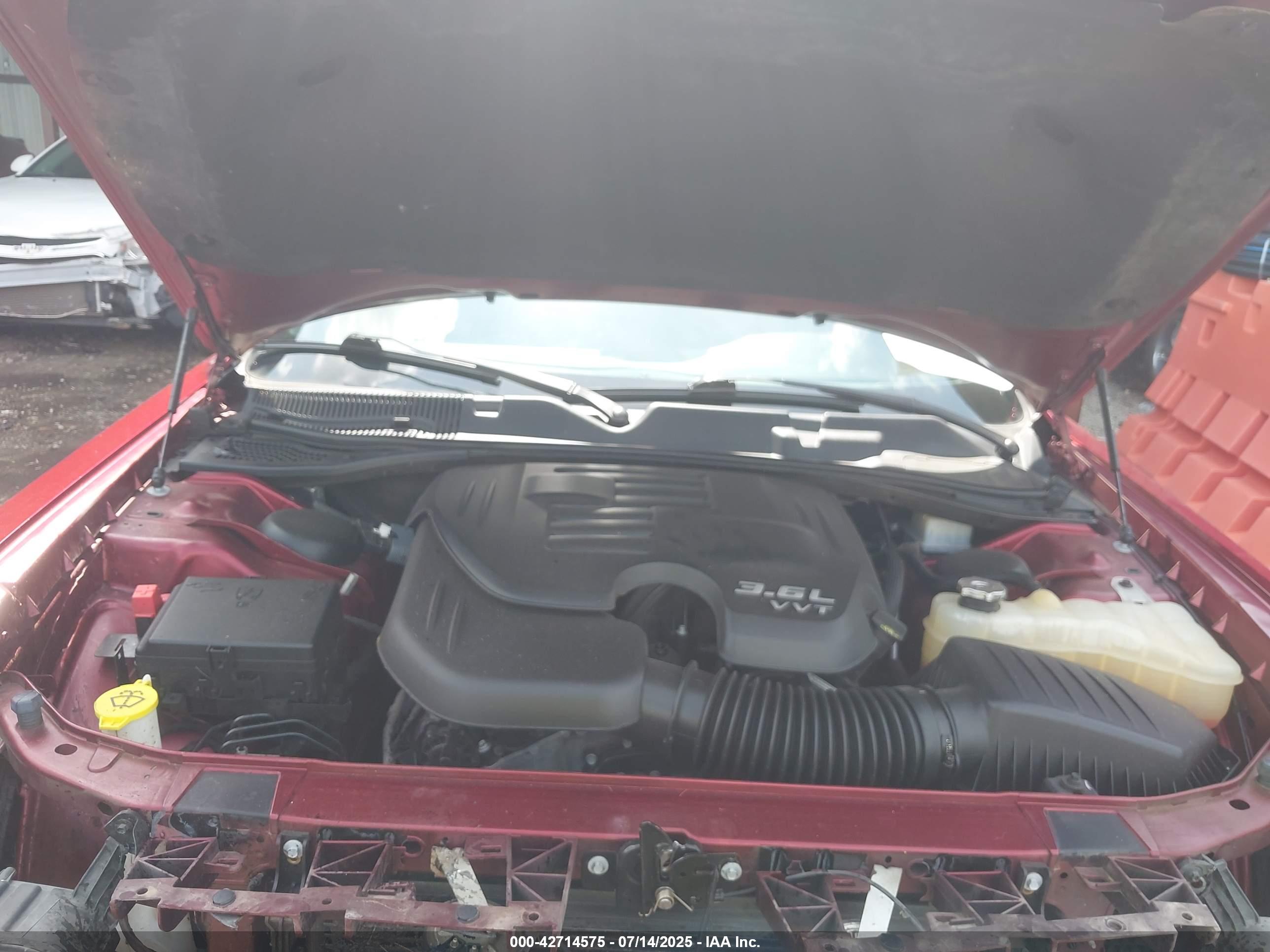 DODGE CHALLENGER image 10