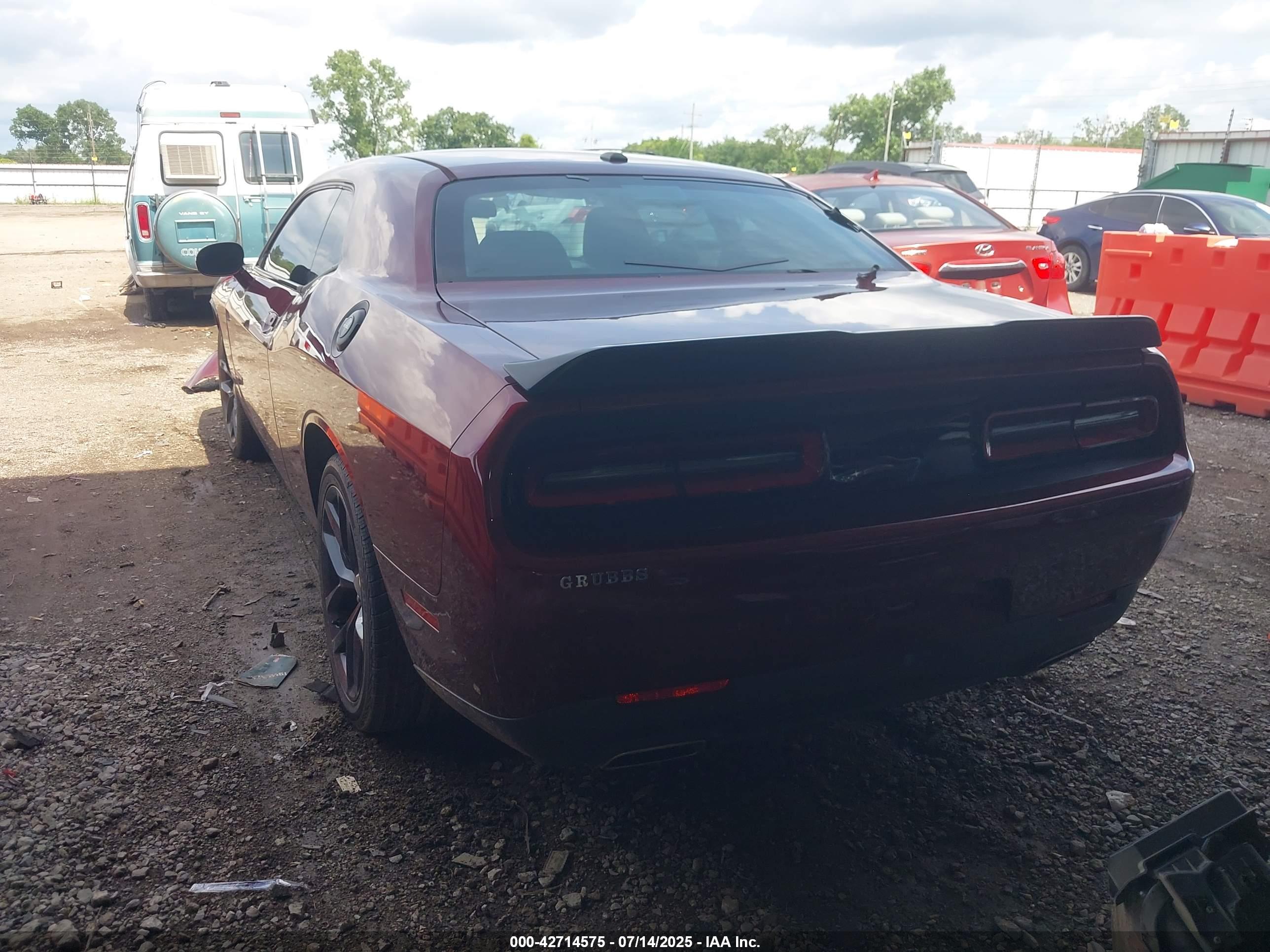 DODGE CHALLENGER image 3