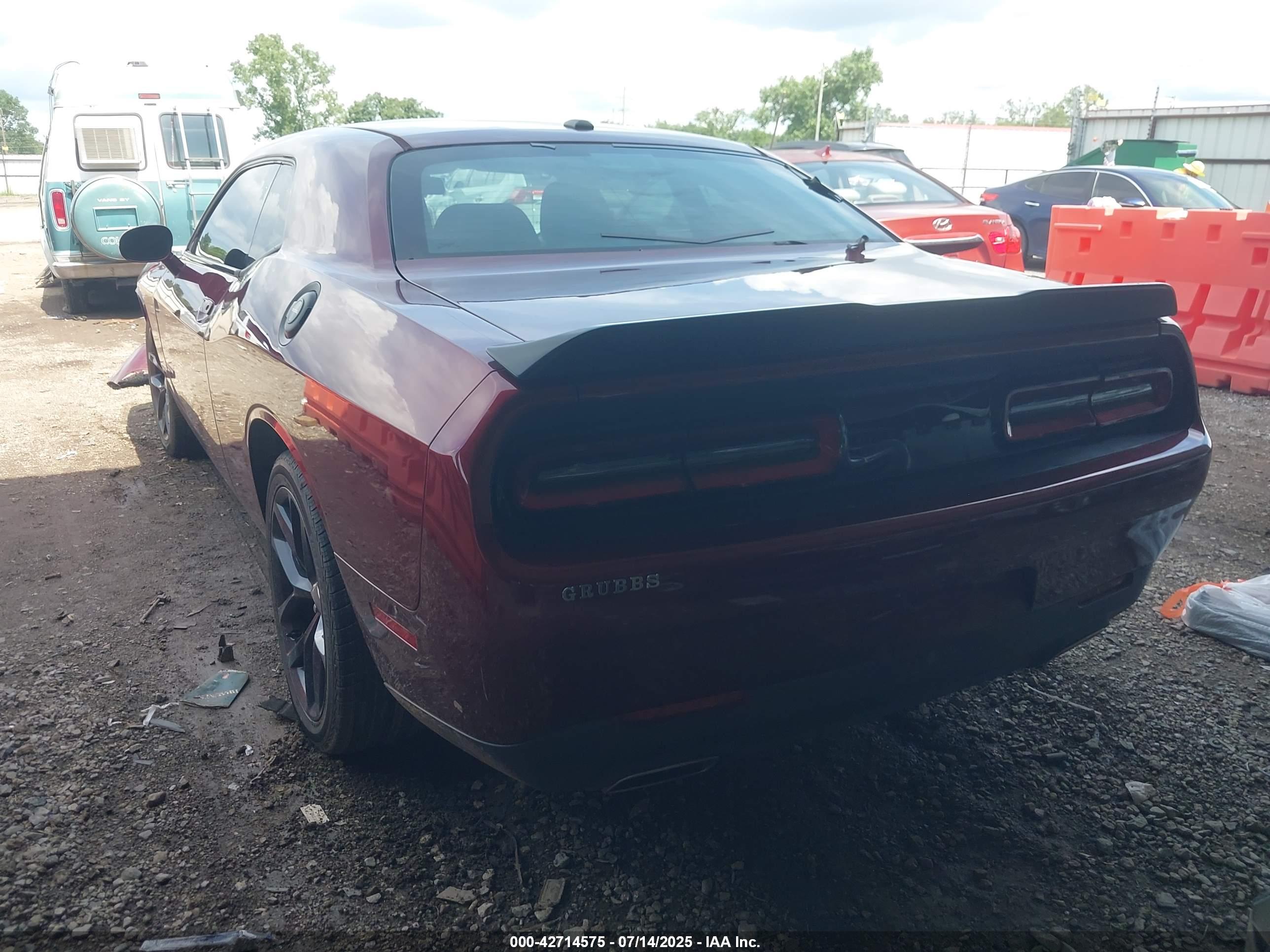 DODGE CHALLENGER image 4