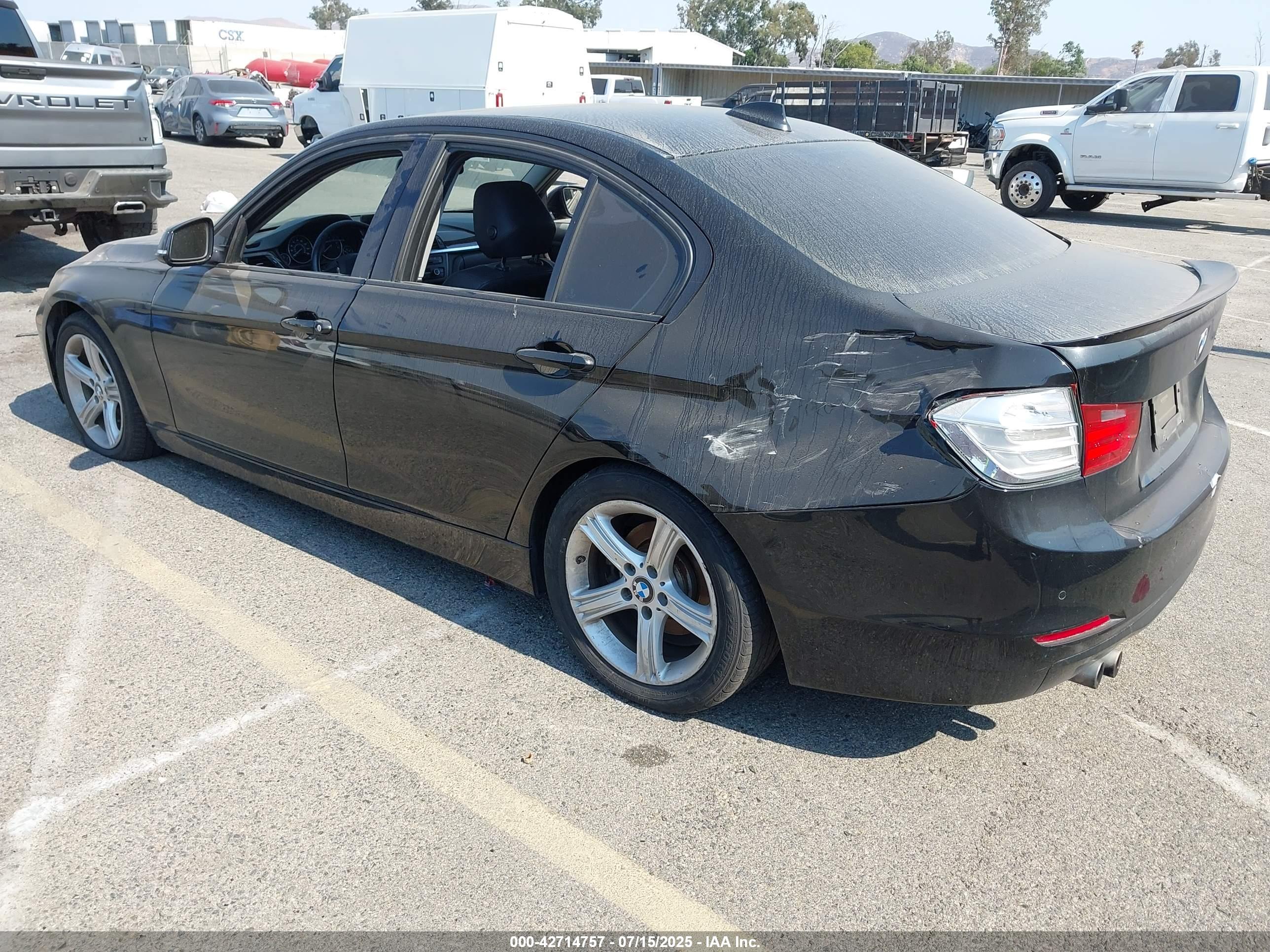 BMW 328I image 3