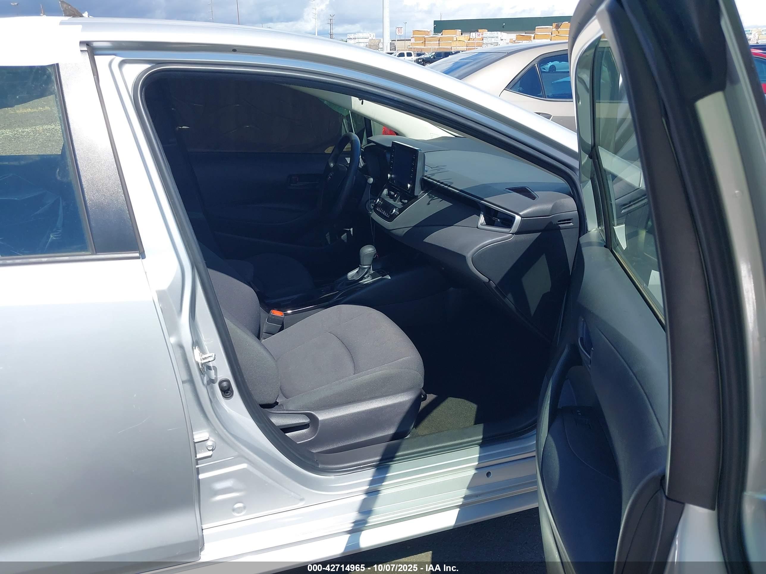 TOYOTA COROLLA image 5