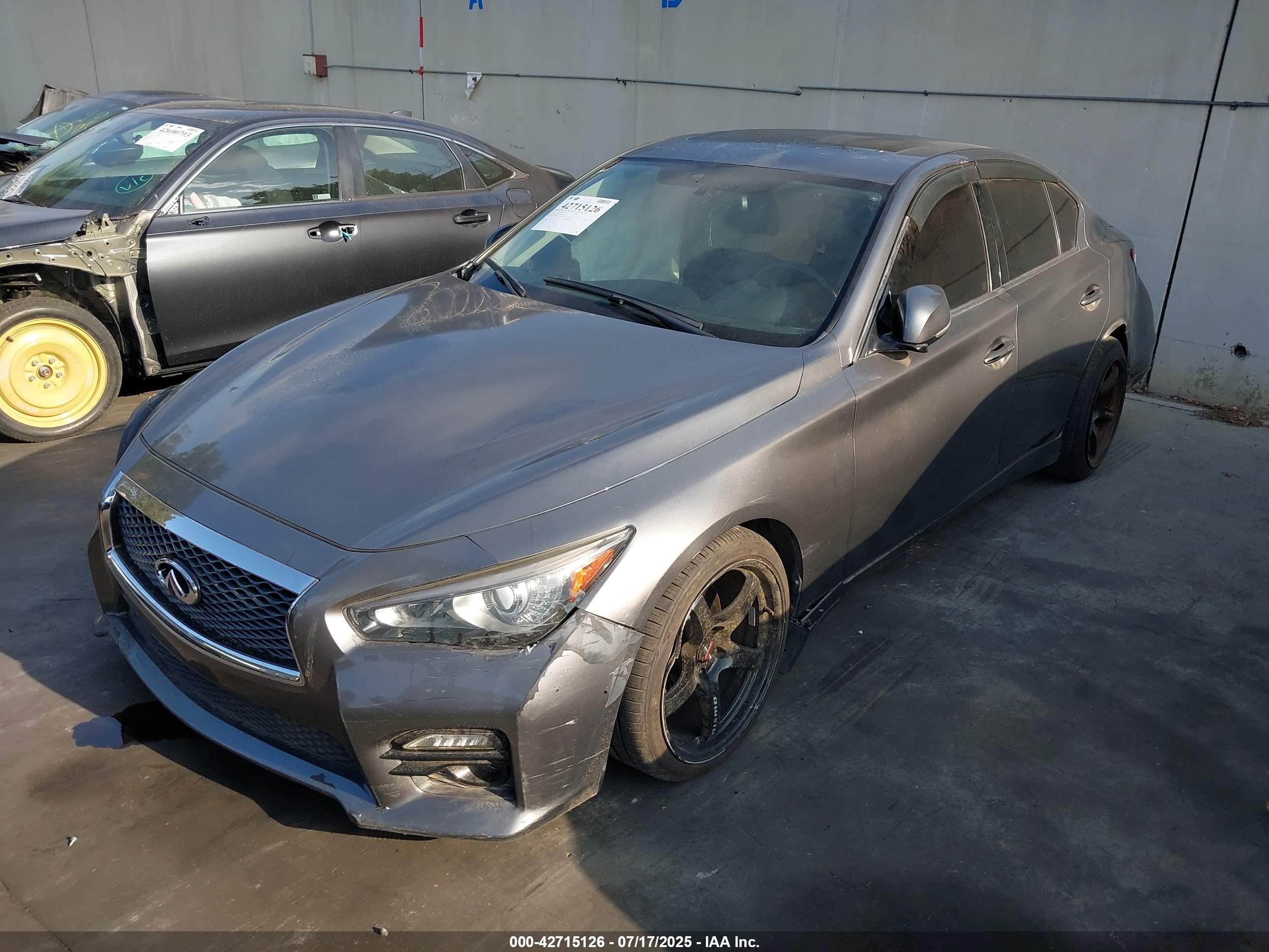INFINITI Q50 image 2