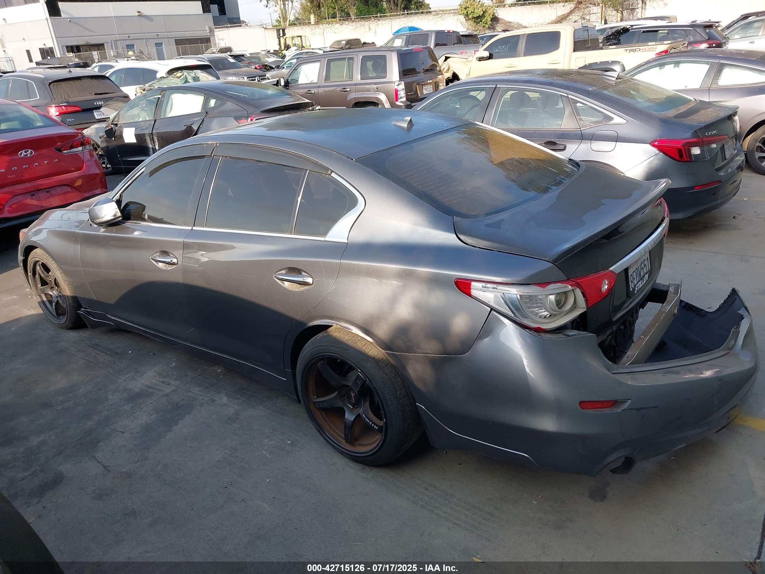 INFINITI Q50 image 3