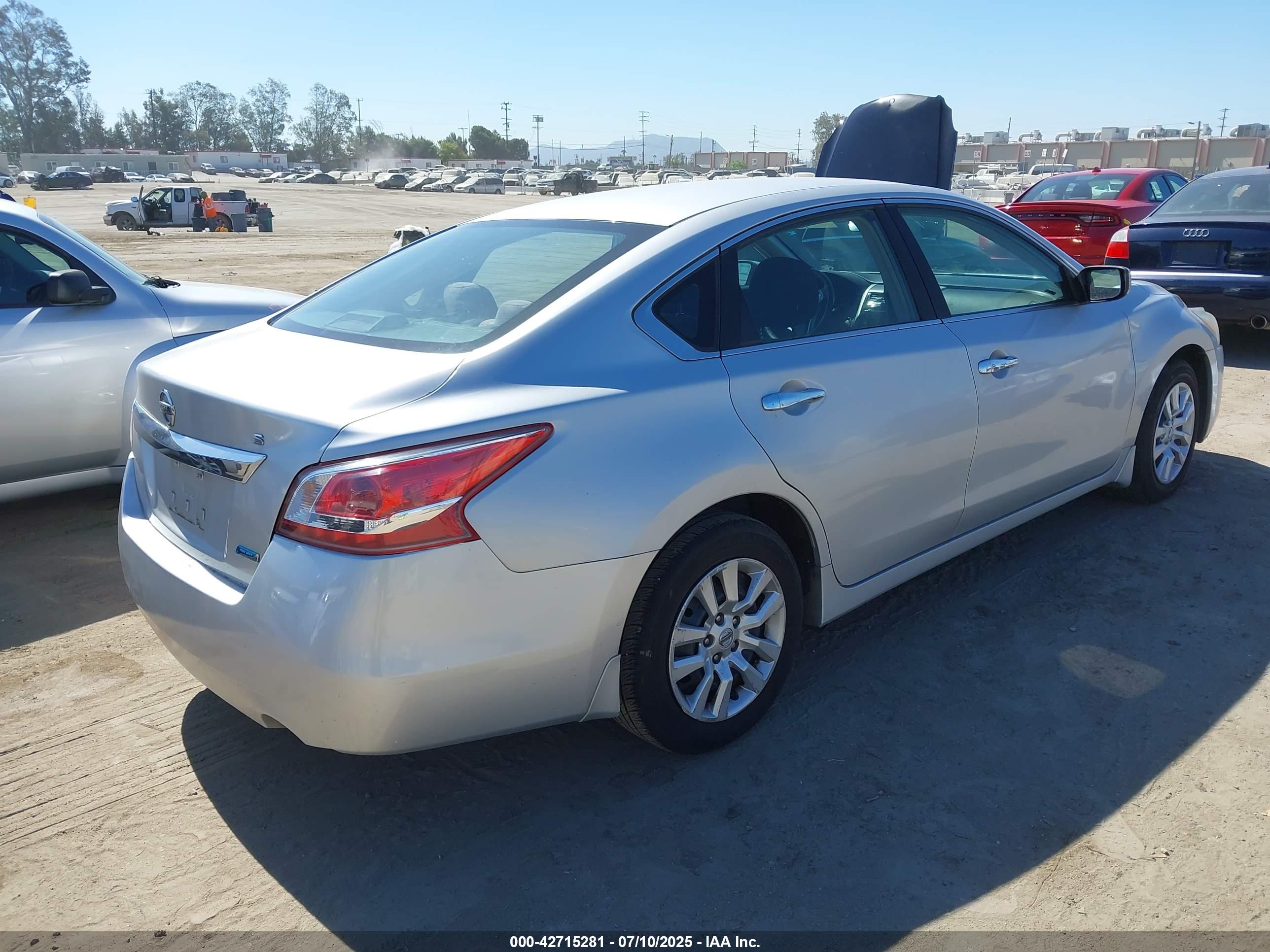 NISSAN ALTIMA image 4