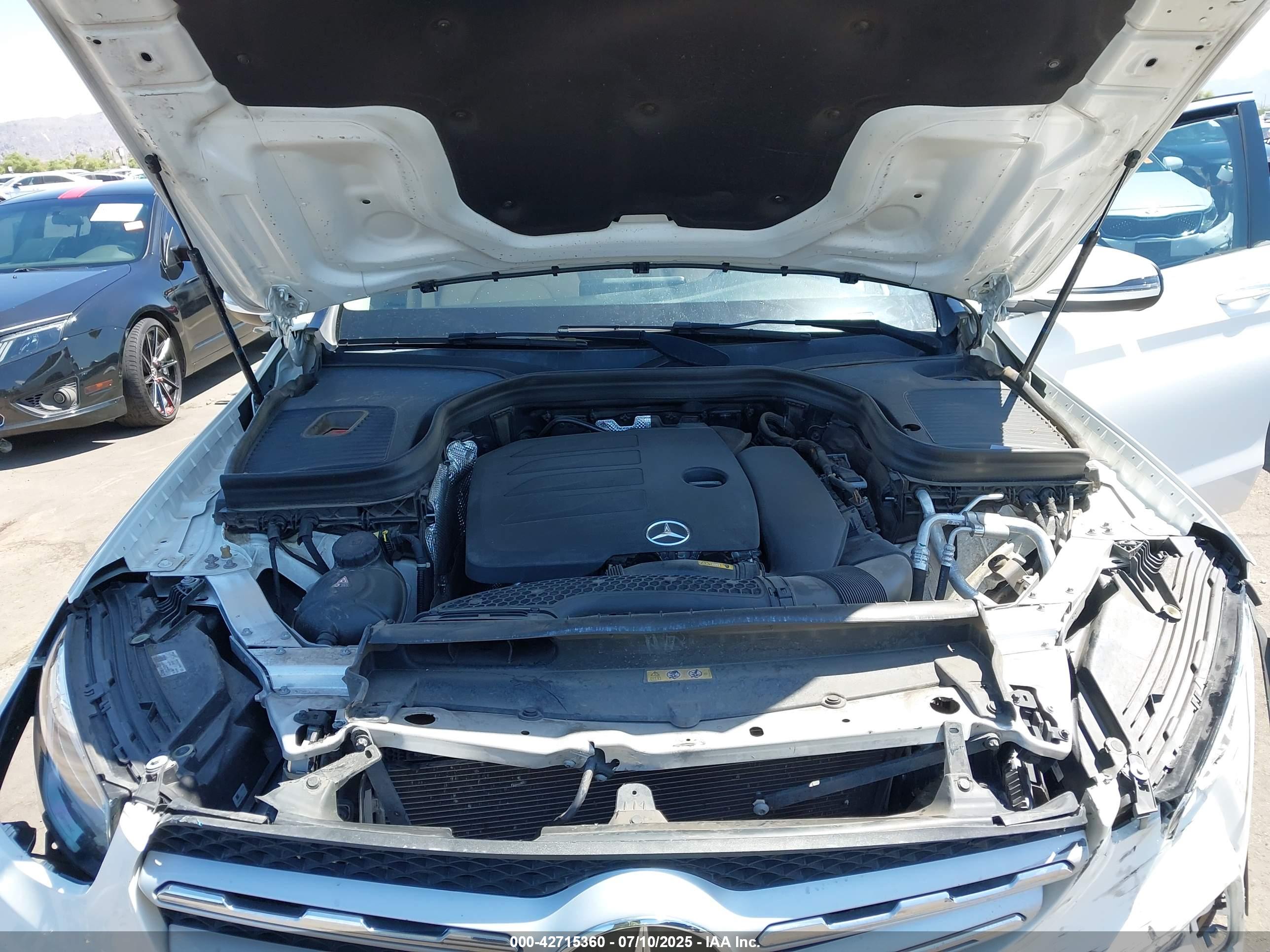 MERCEDES-BENZ GLC image 10