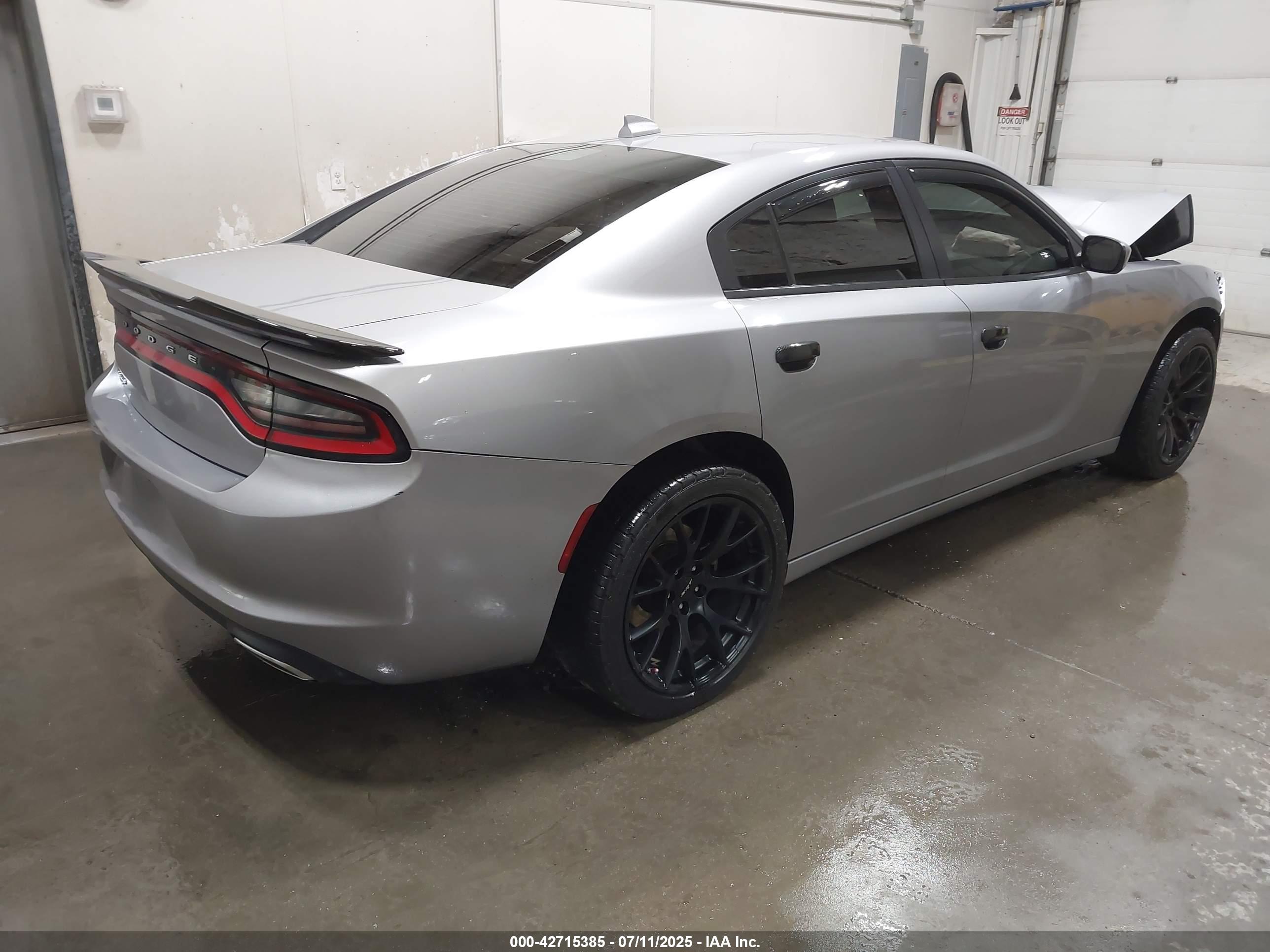 DODGE CHARGER image 4