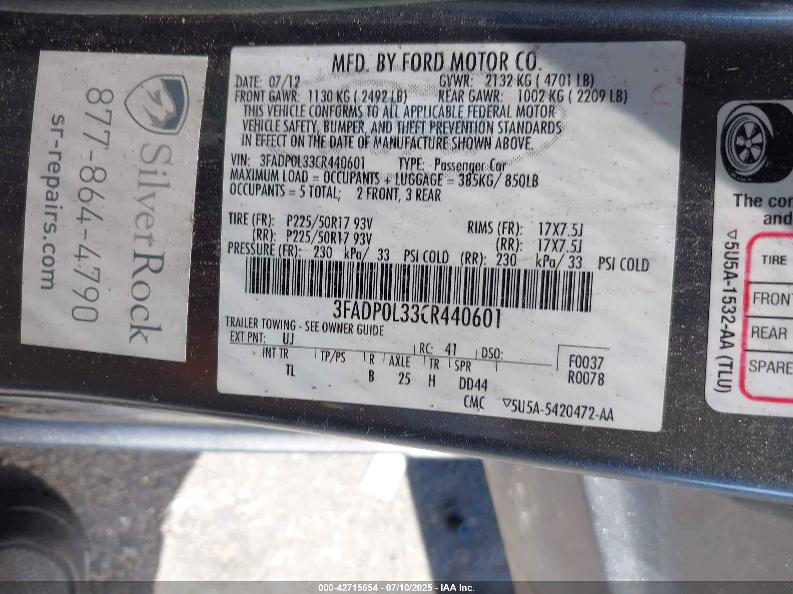 FORD FUSION image 9