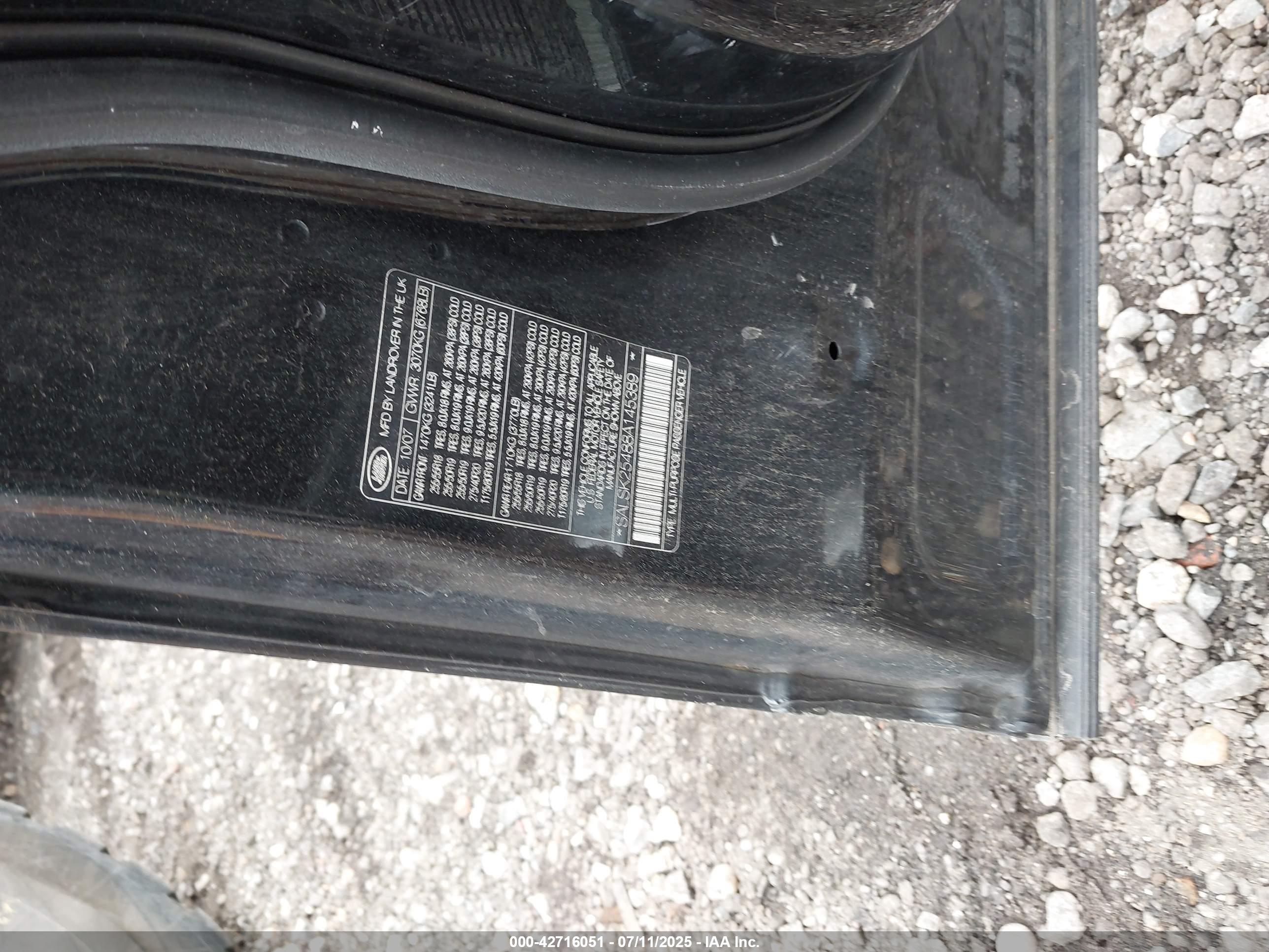 LAND ROVER image 9