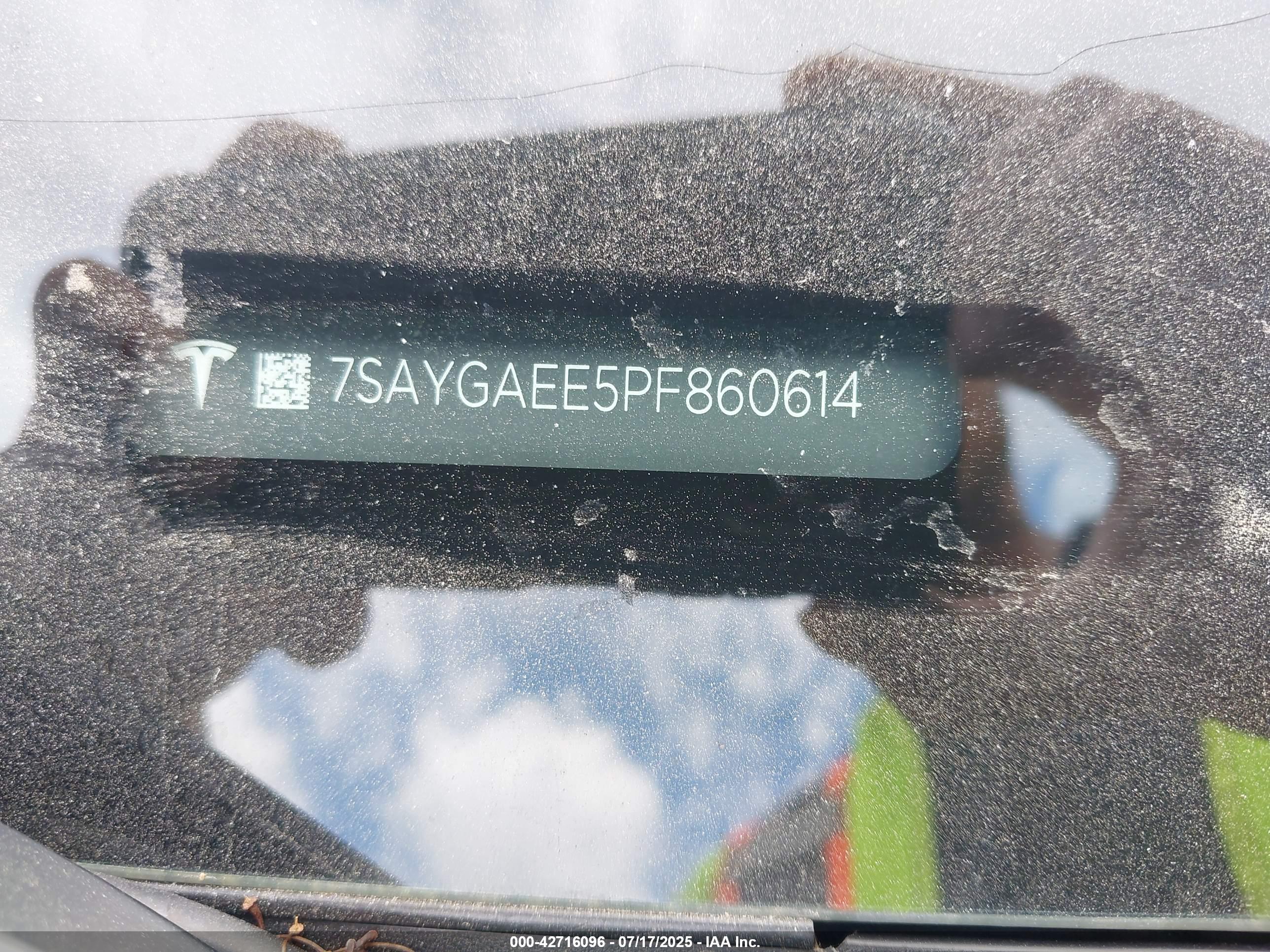 TESLA MODEL image 9