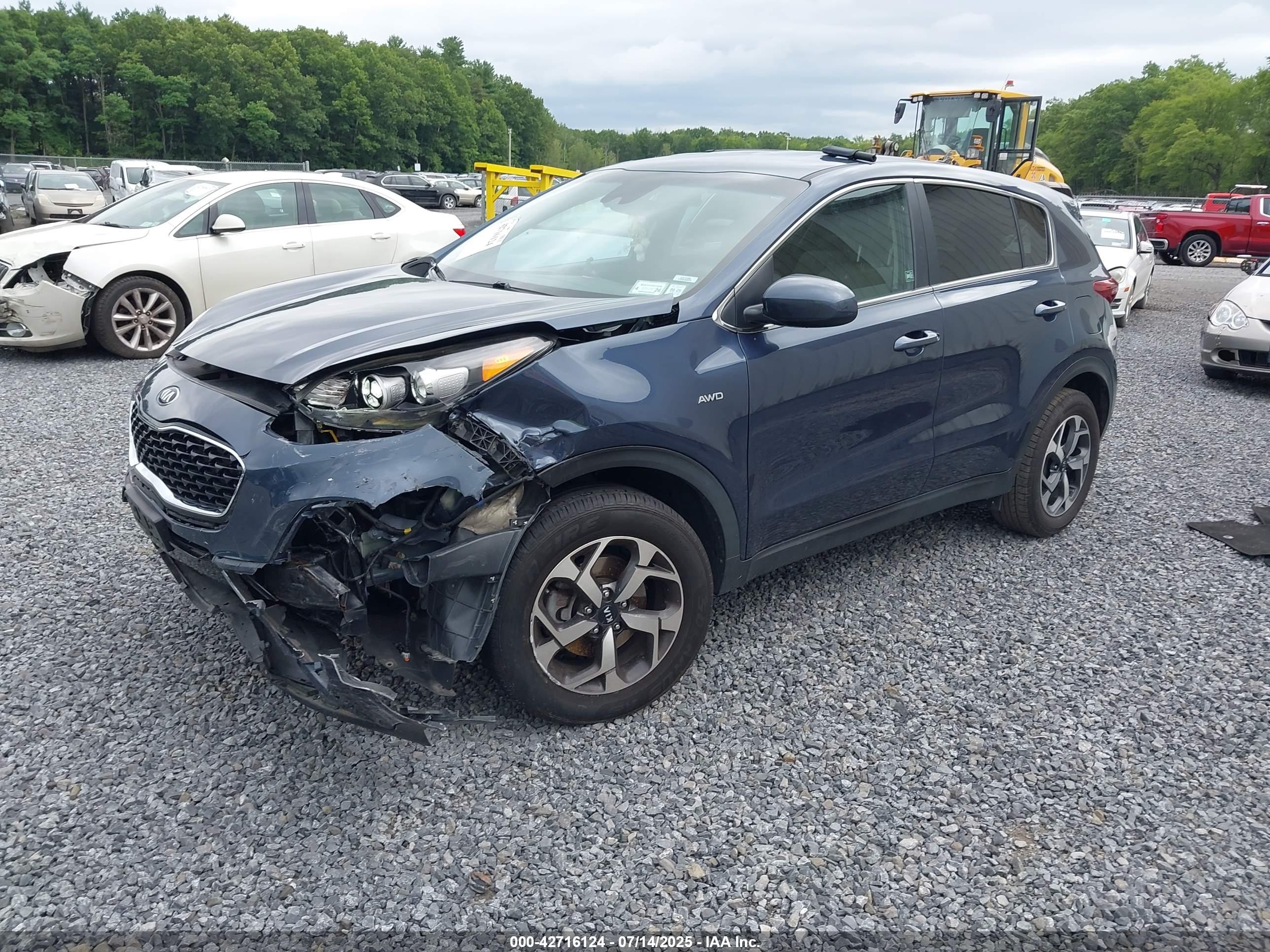 KIA SPORTAGE image 2