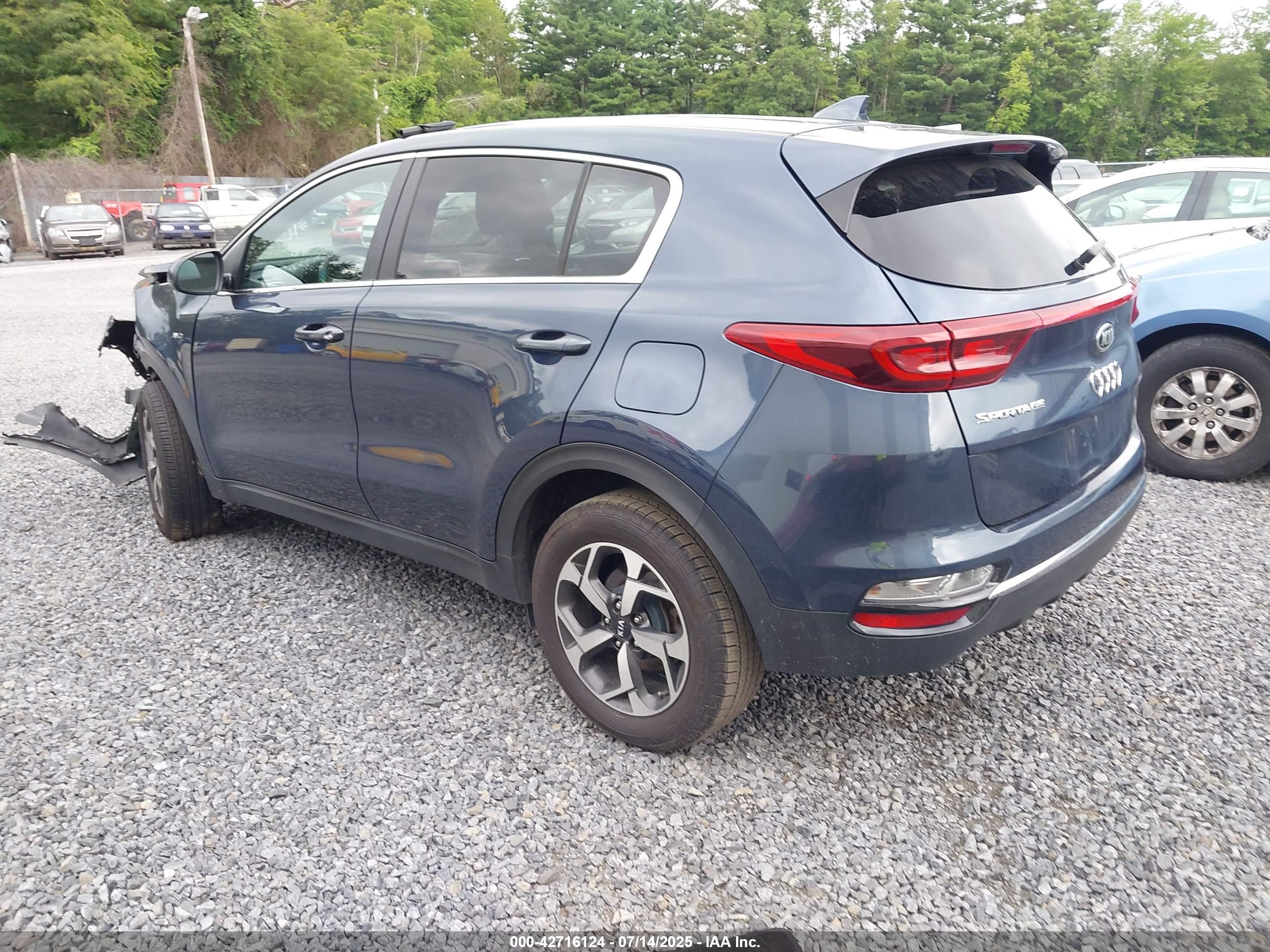 KIA SPORTAGE image 3
