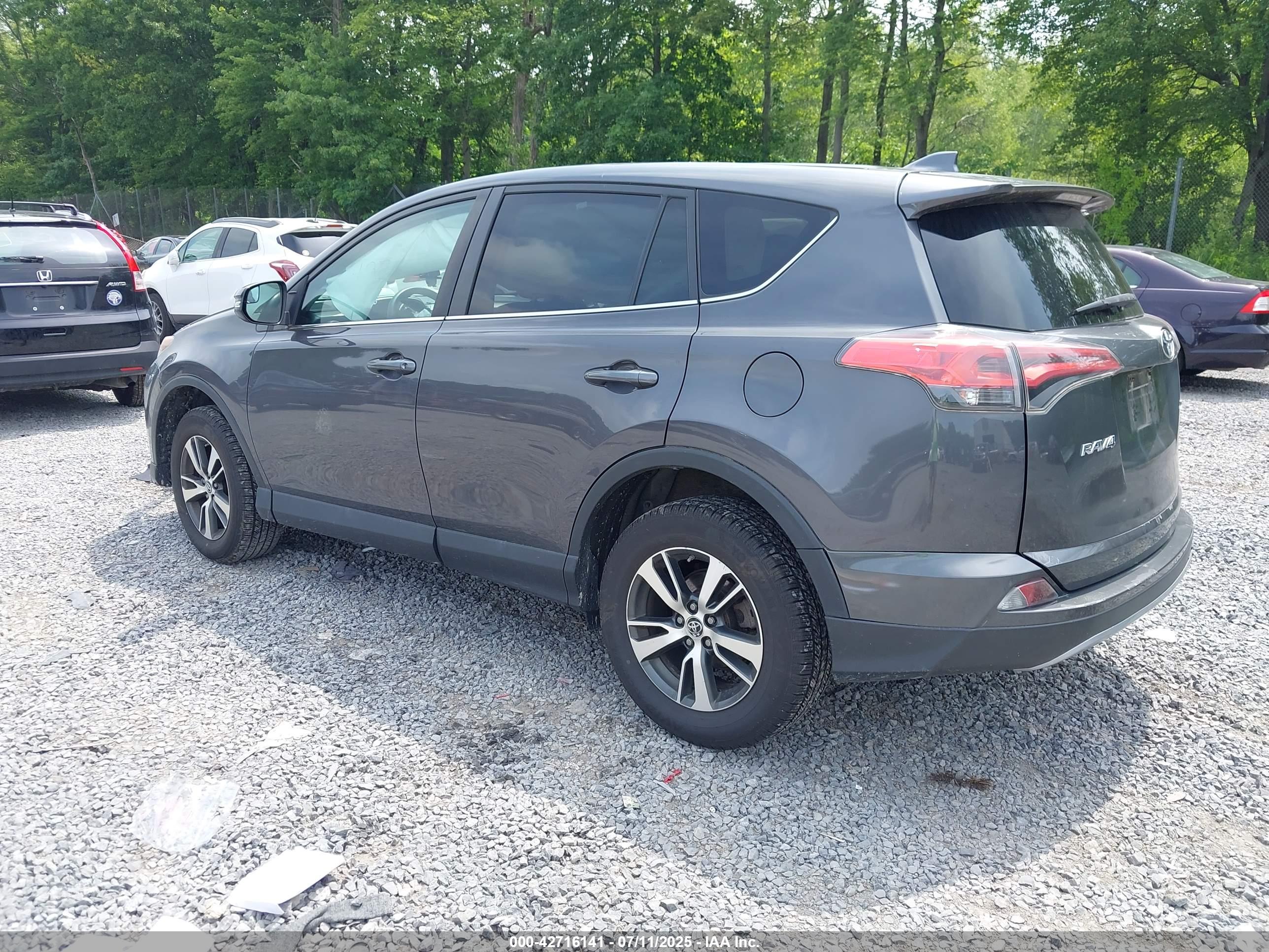 TOYOTA RAV4 image 3