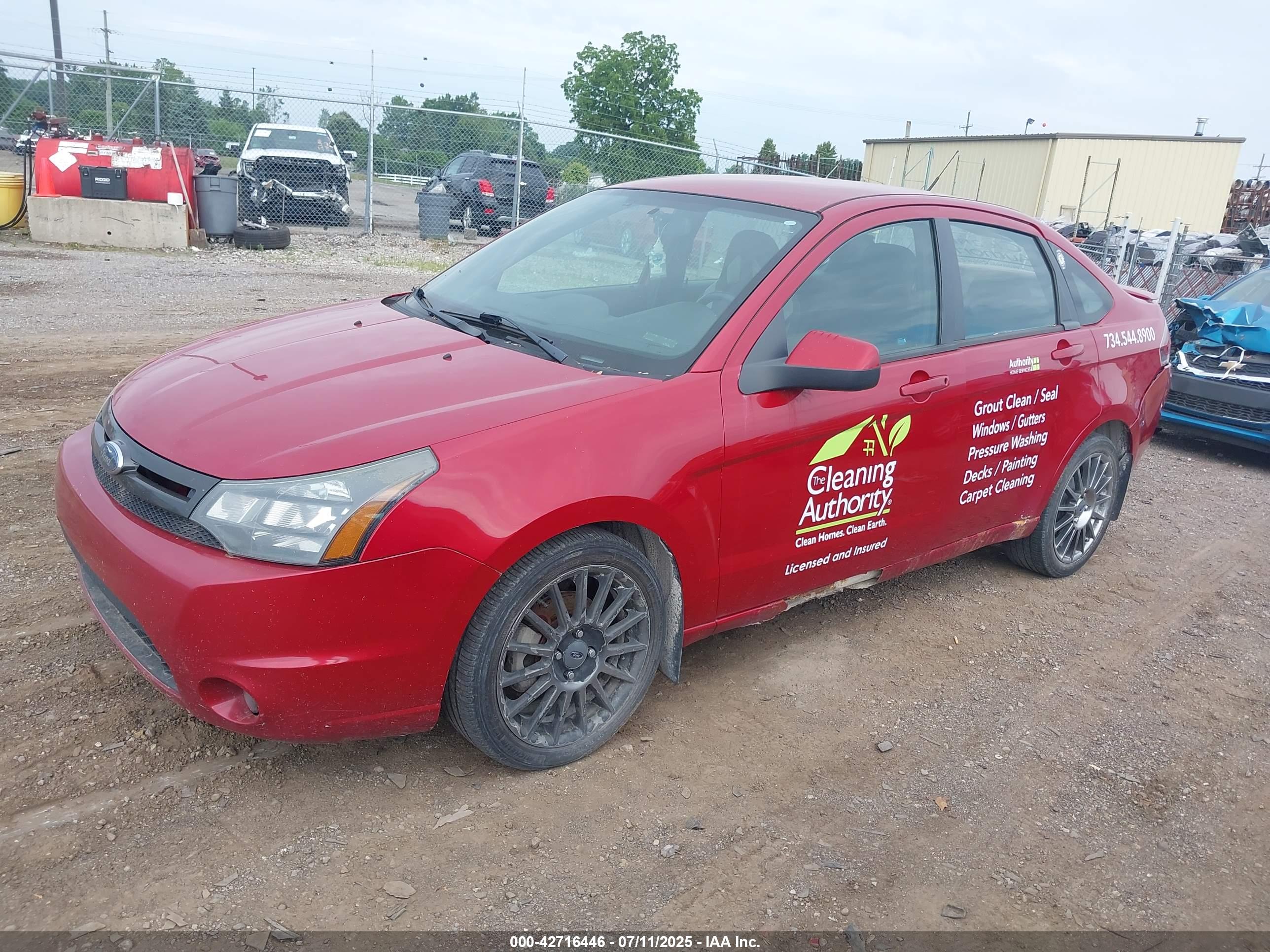 FORD FOCUS image 2