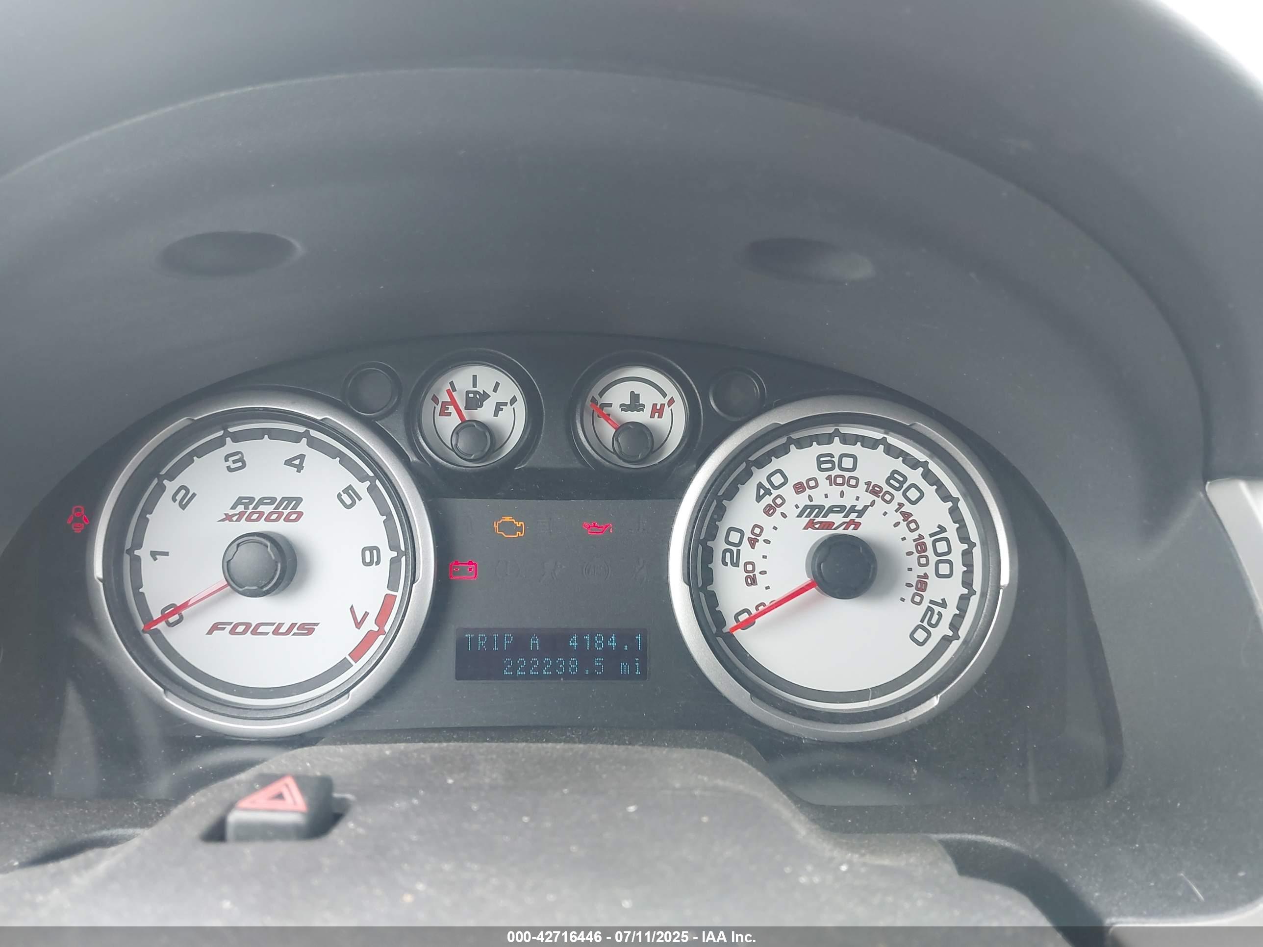 FORD FOCUS image 7