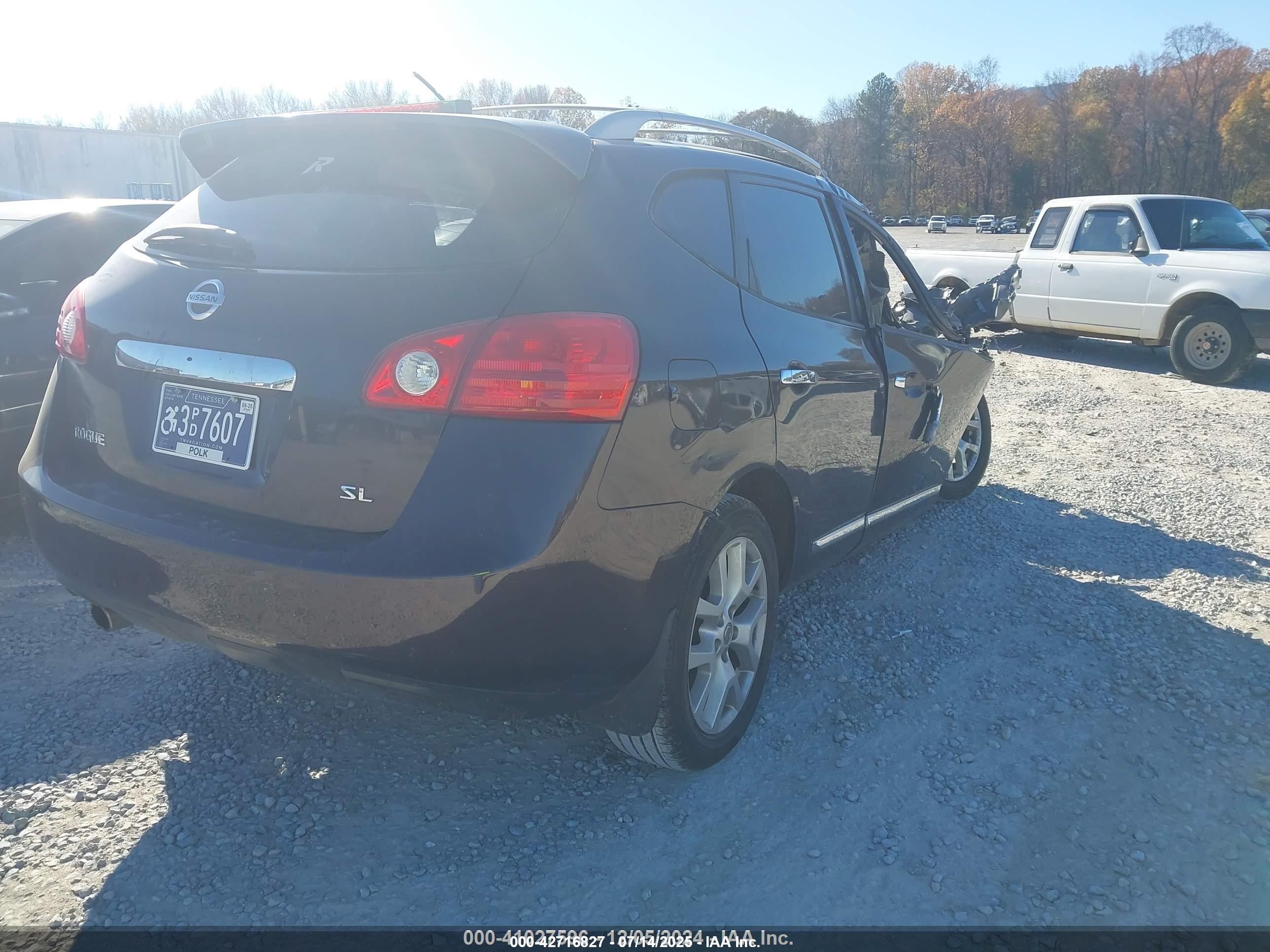 NISSAN ROGUE image 4