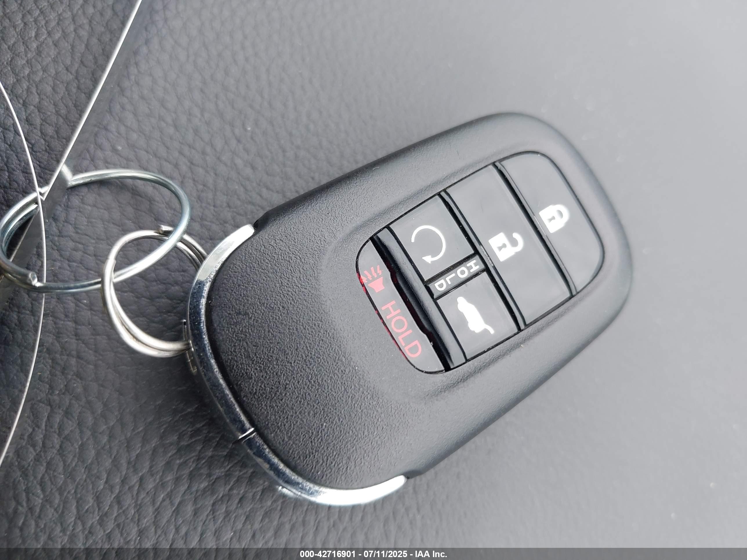 HONDA CR-V image 11