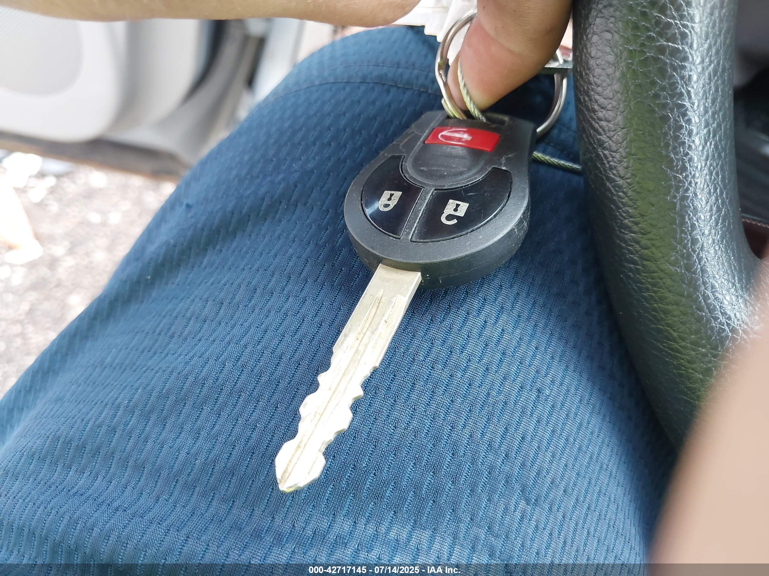 NISSAN ROGUE image 11