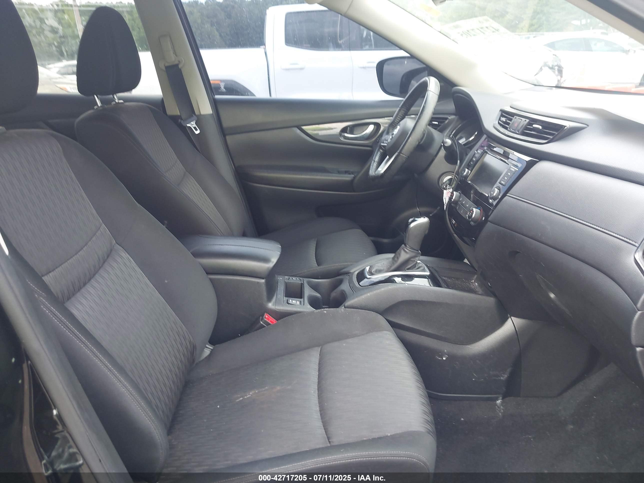NISSAN ROGUE image 5