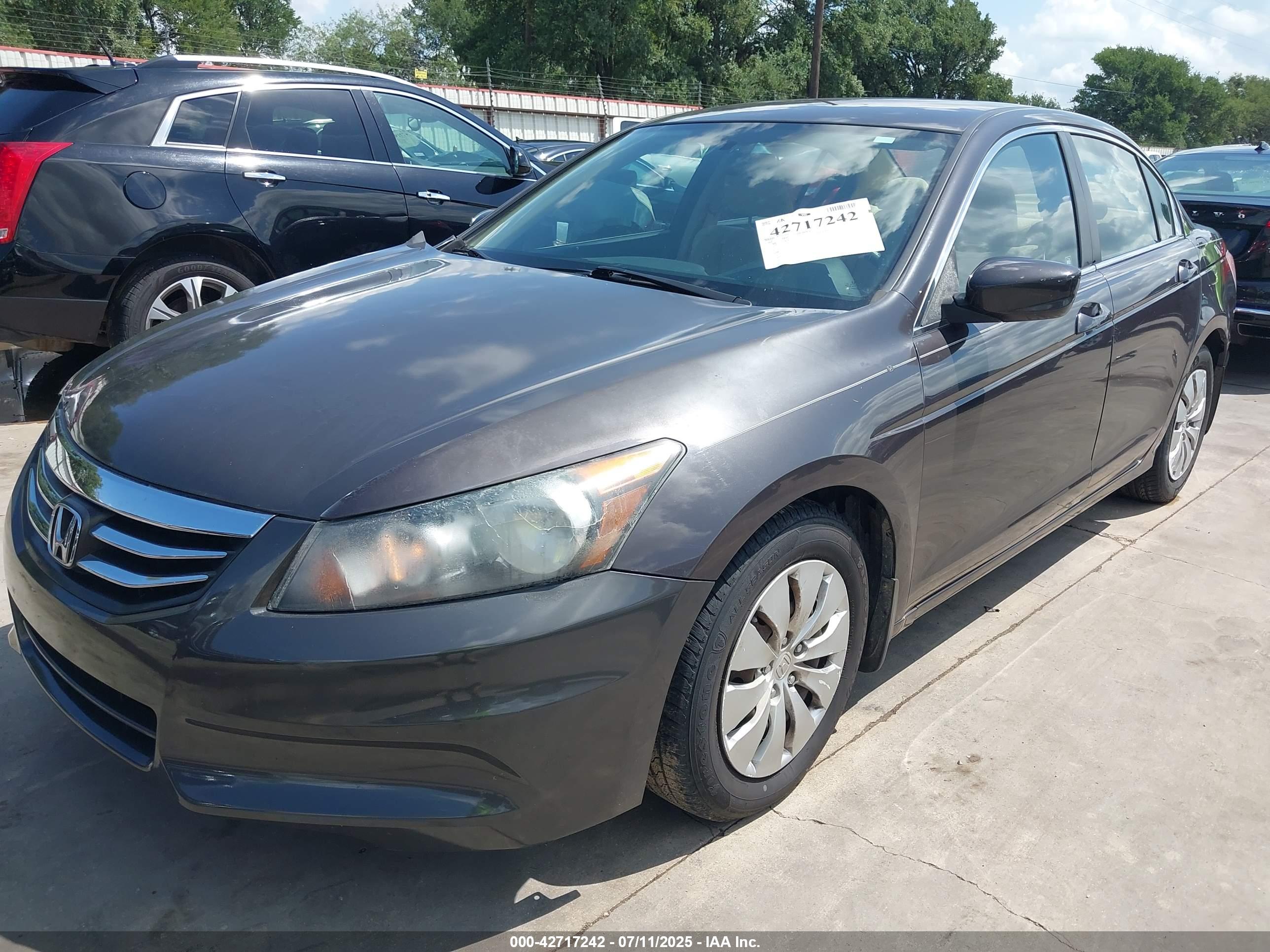 HONDA ACCORD image 2