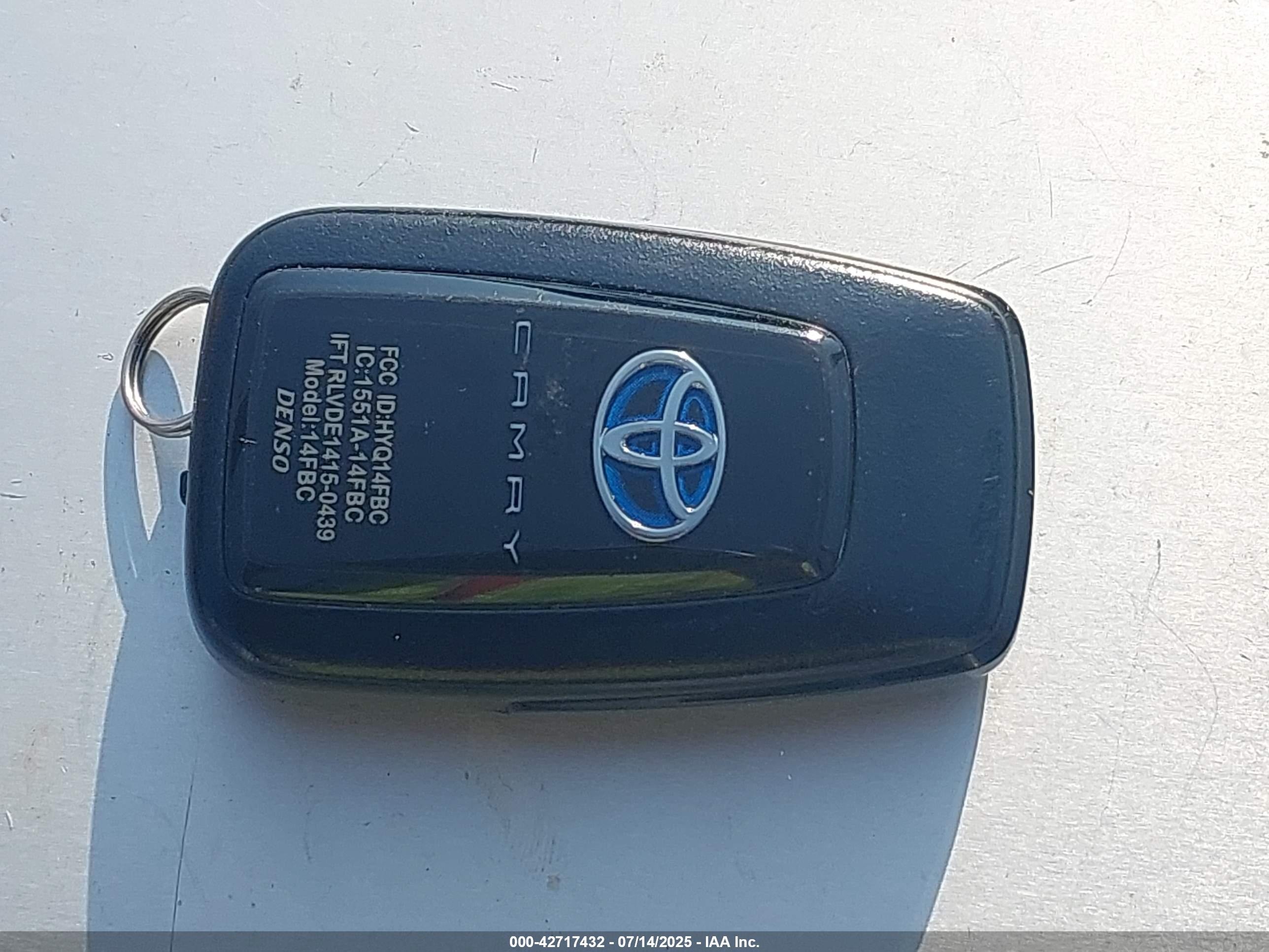 TOYOTA CAMRY image 11