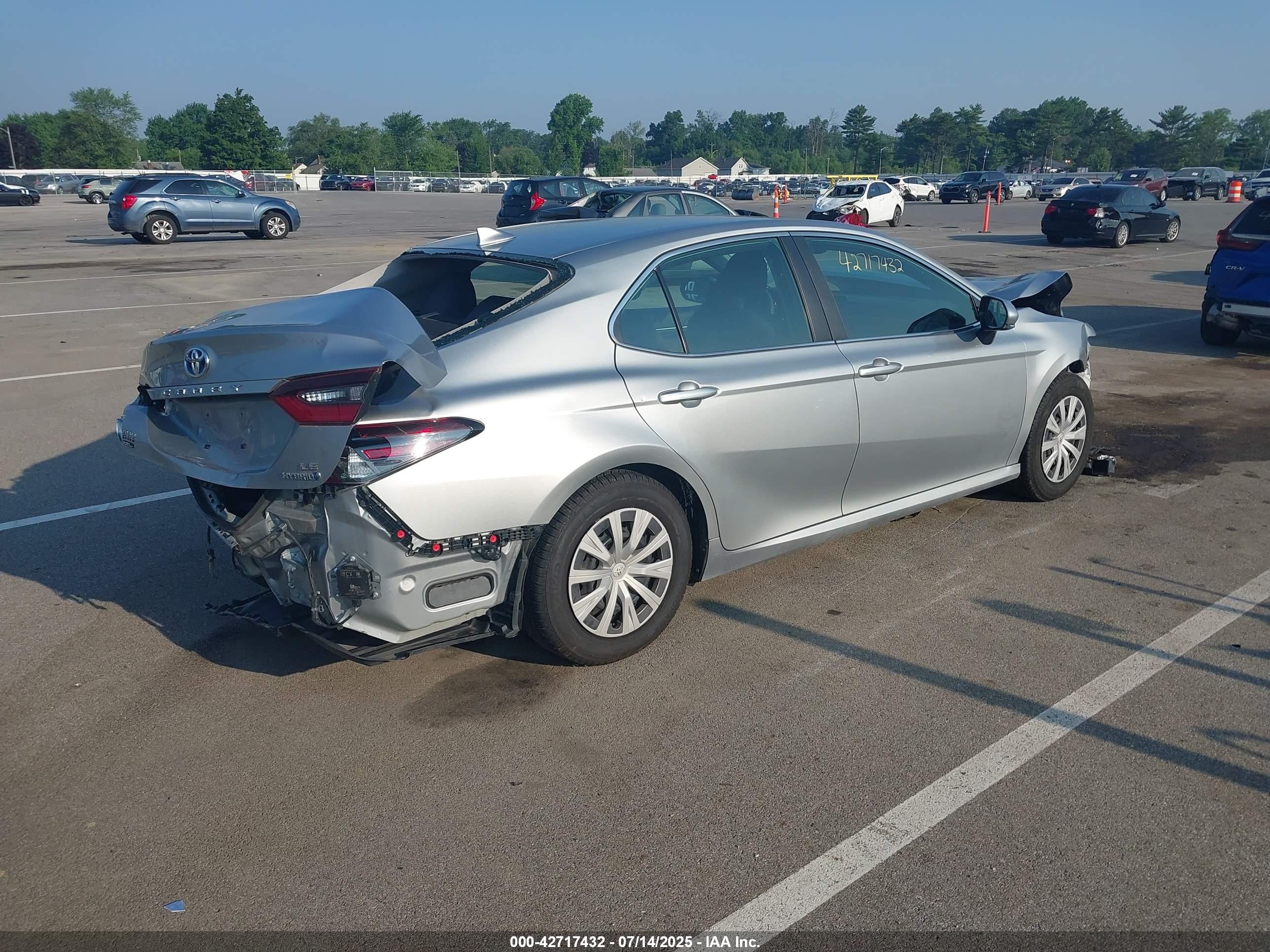TOYOTA CAMRY image 4