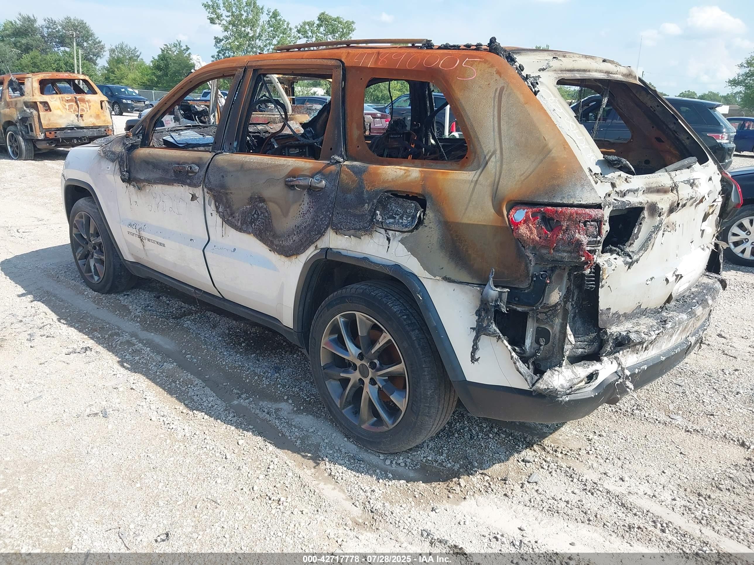 JEEP GRAND image 3
