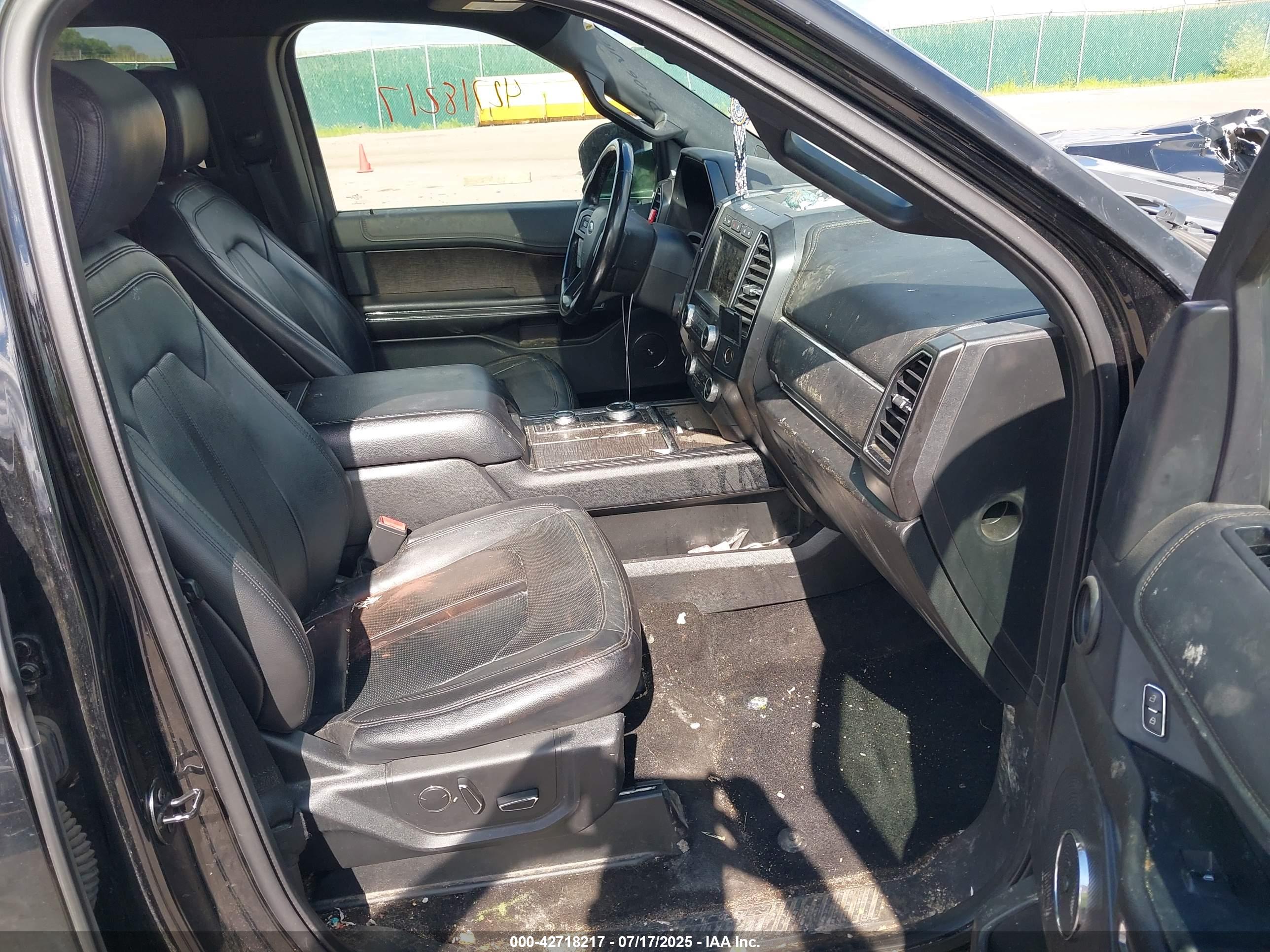 FORD EXPEDITION image 5