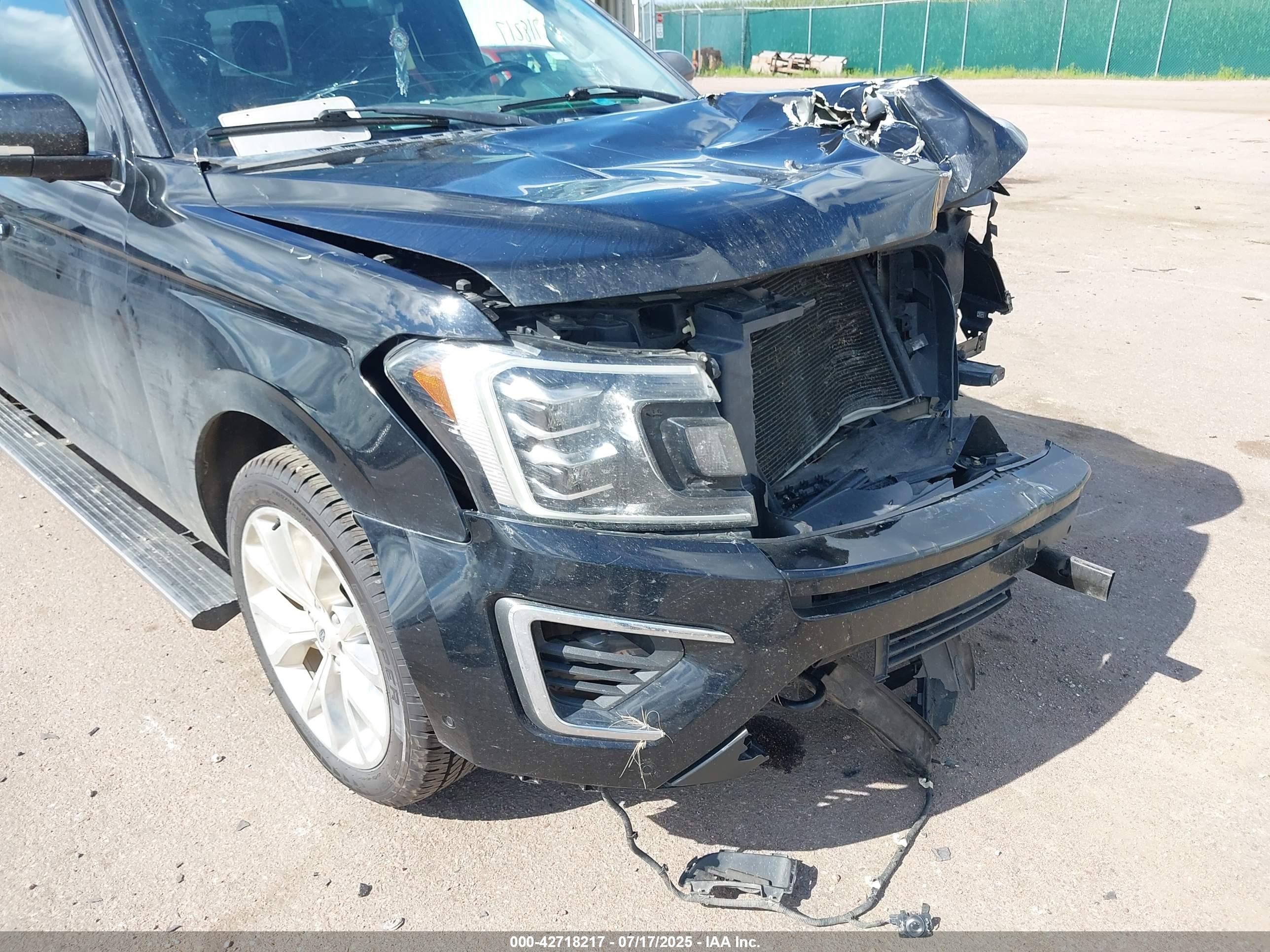 FORD EXPEDITION image 6