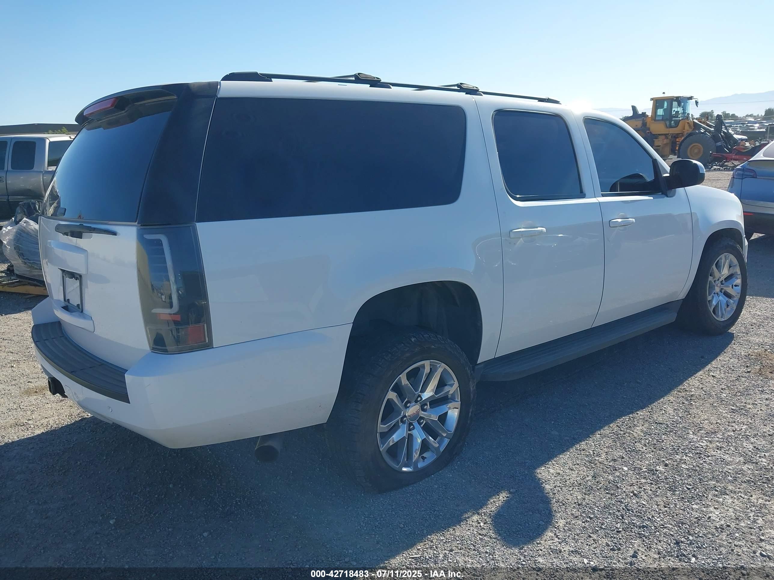 GMC YUKON image 4