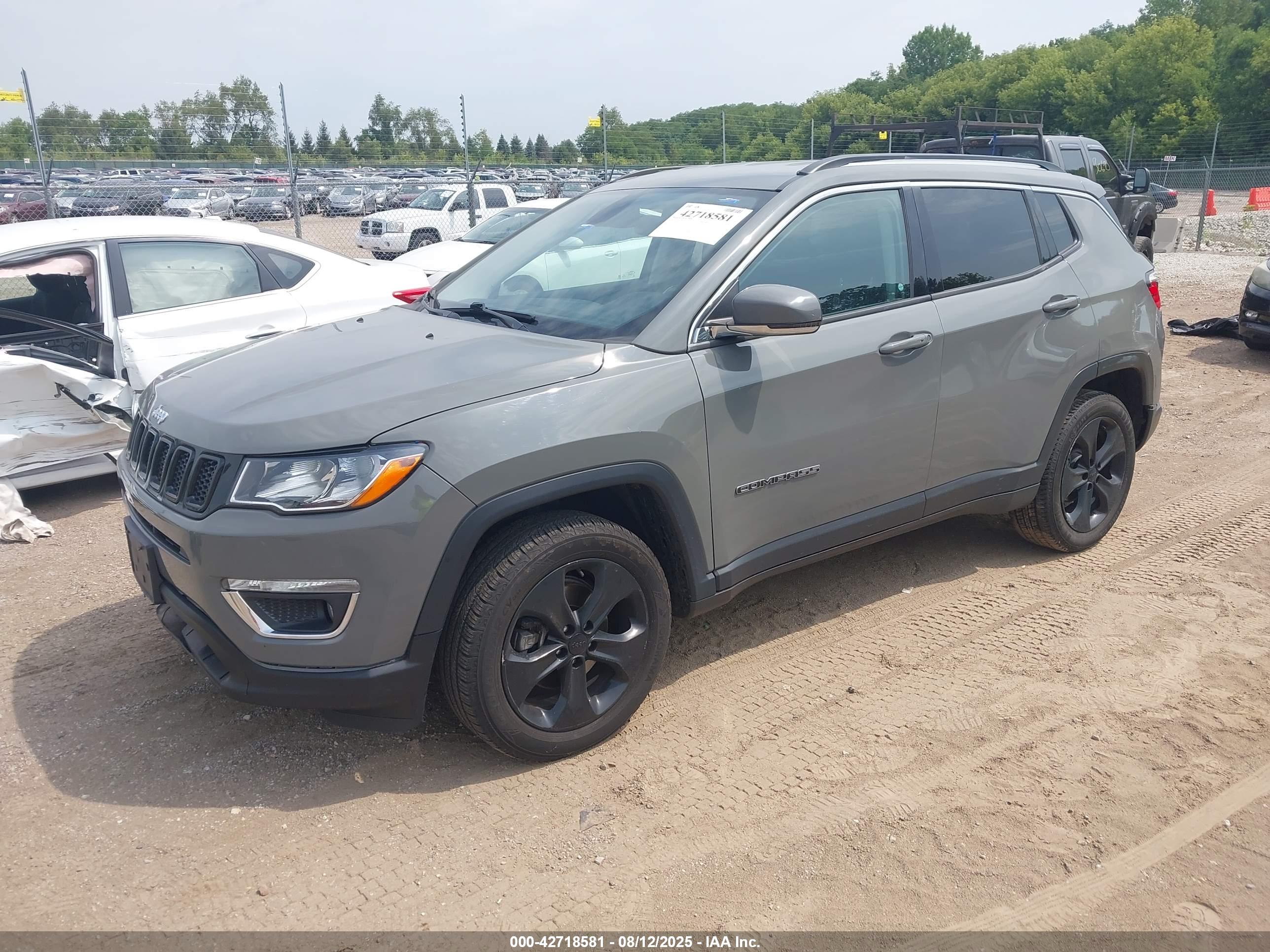 JEEP COMPASS image 2