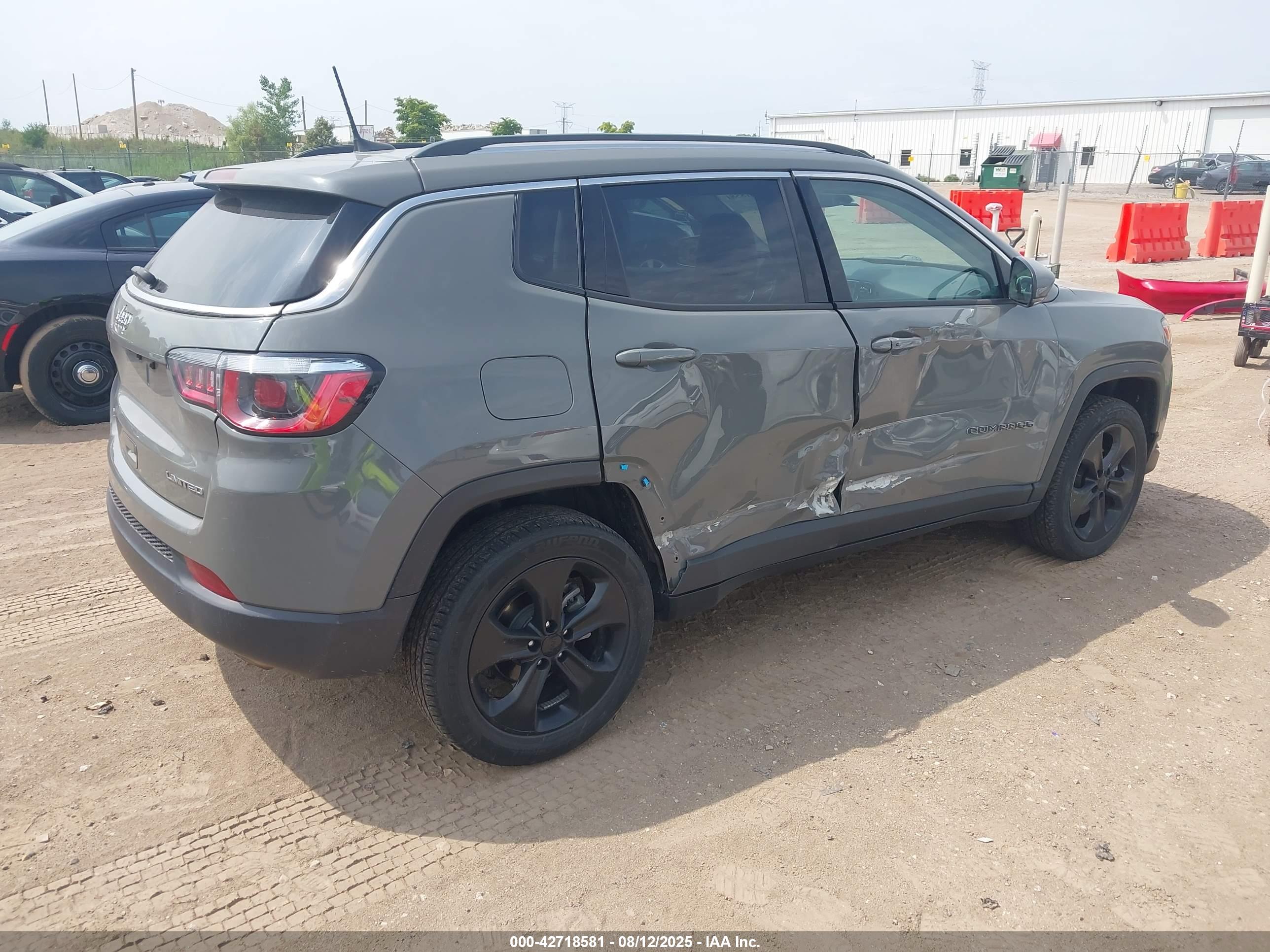 JEEP COMPASS image 4