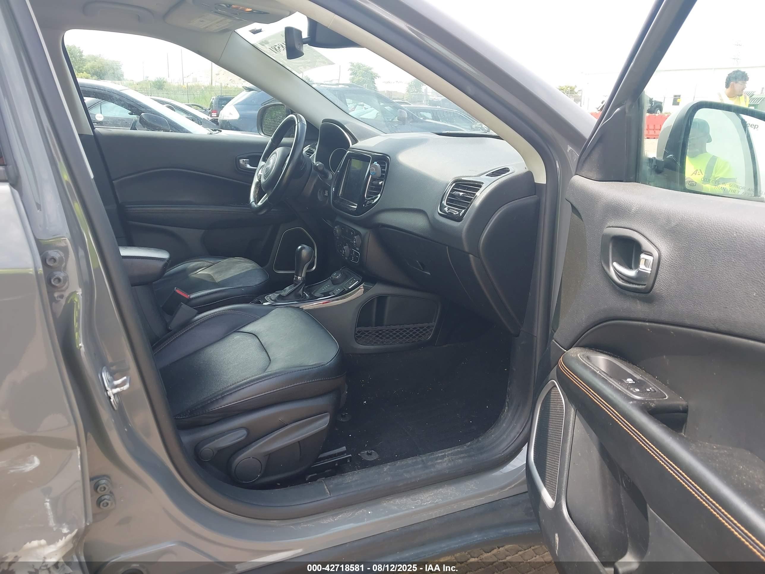 JEEP COMPASS image 5