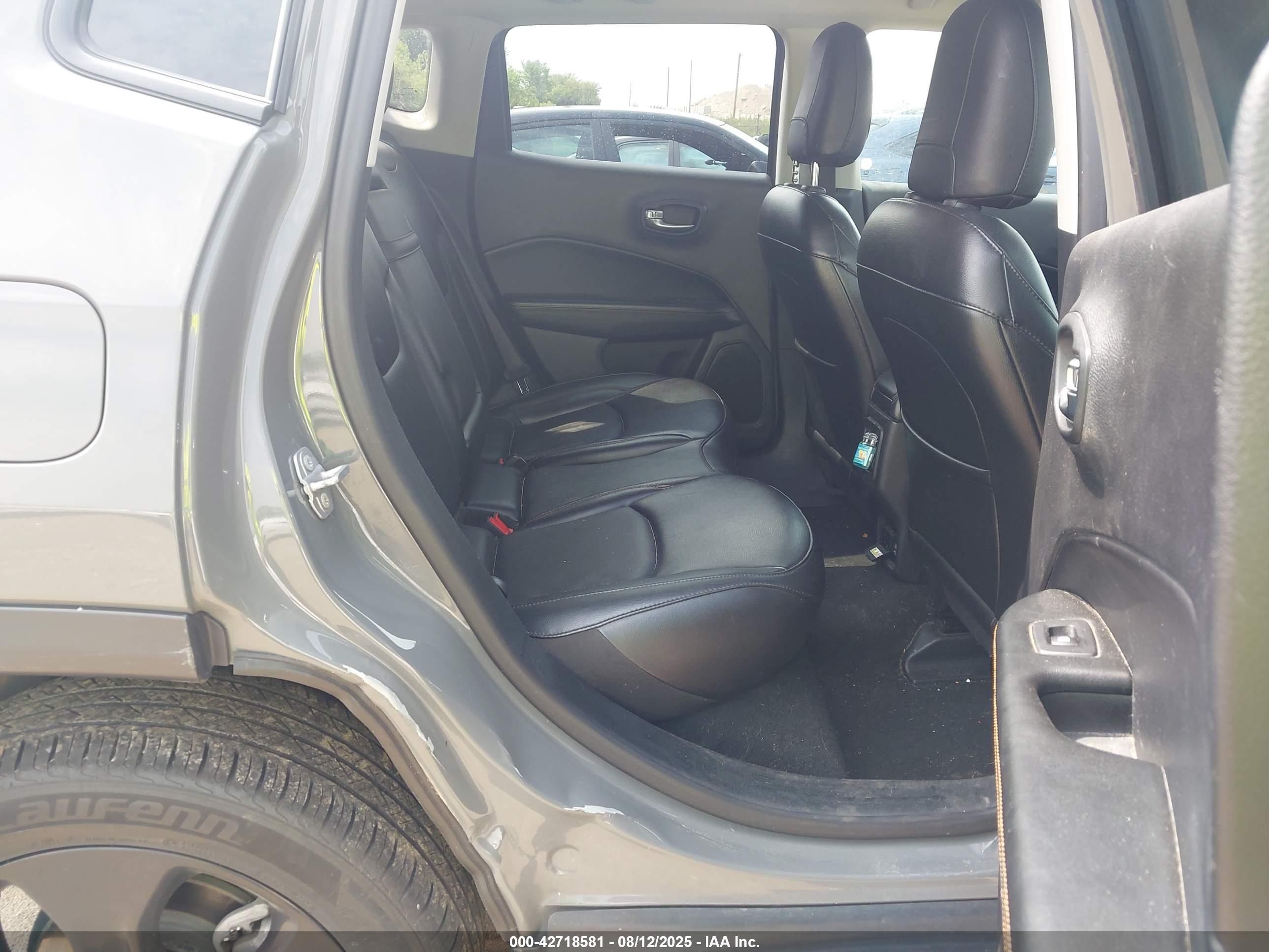 JEEP COMPASS image 8