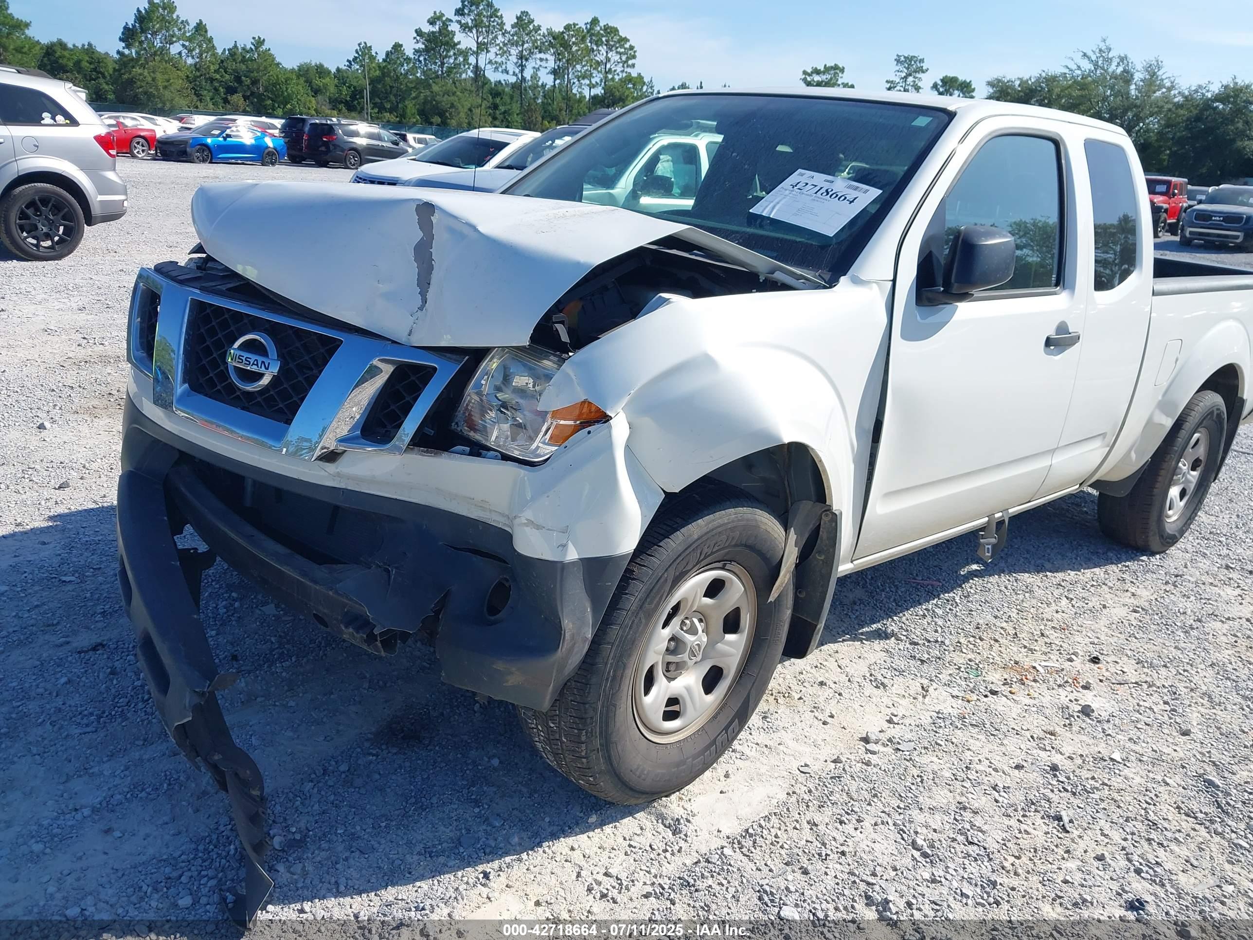 NISSAN FRONTIER image 6