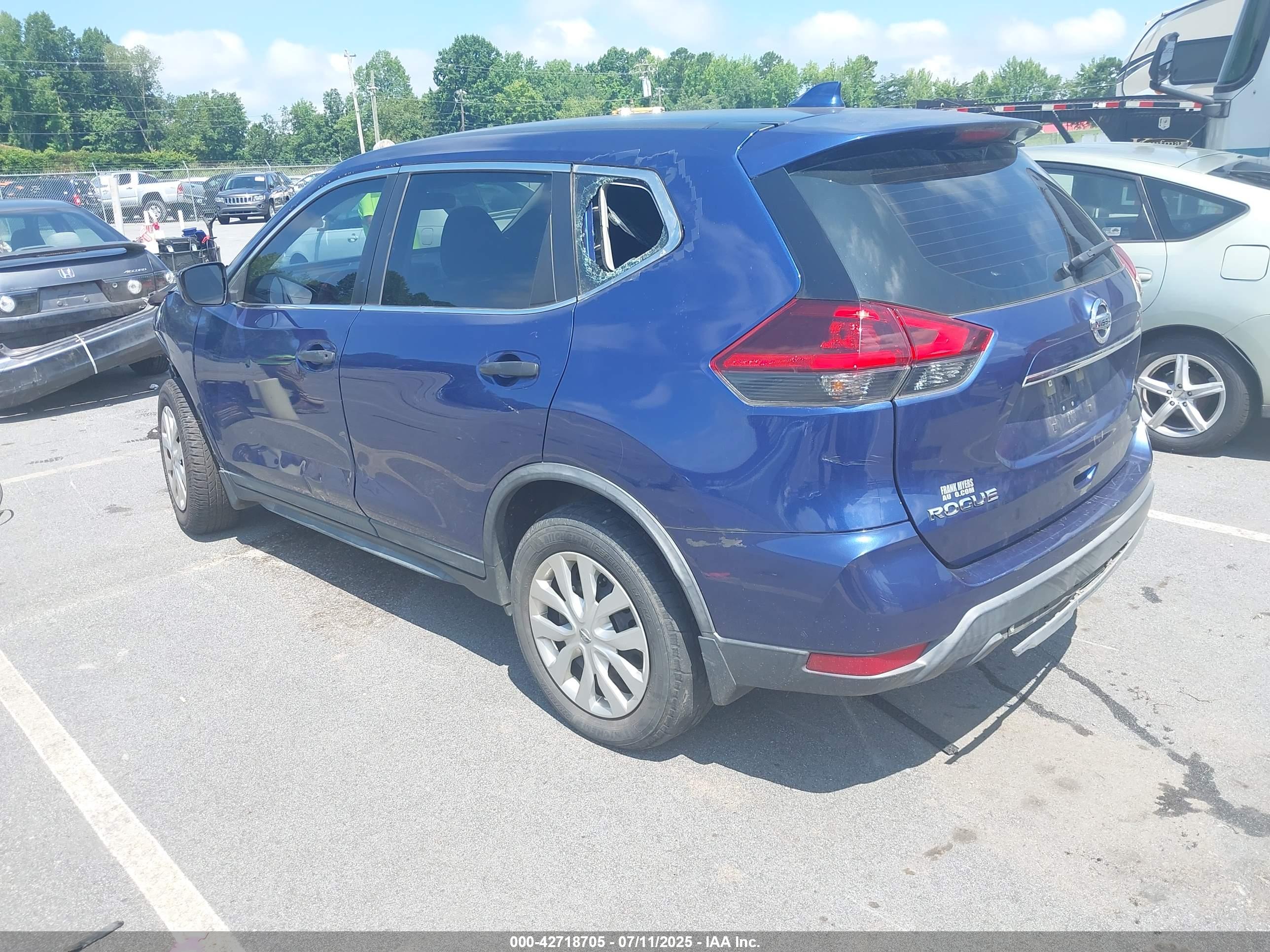 NISSAN ROGUE image 3