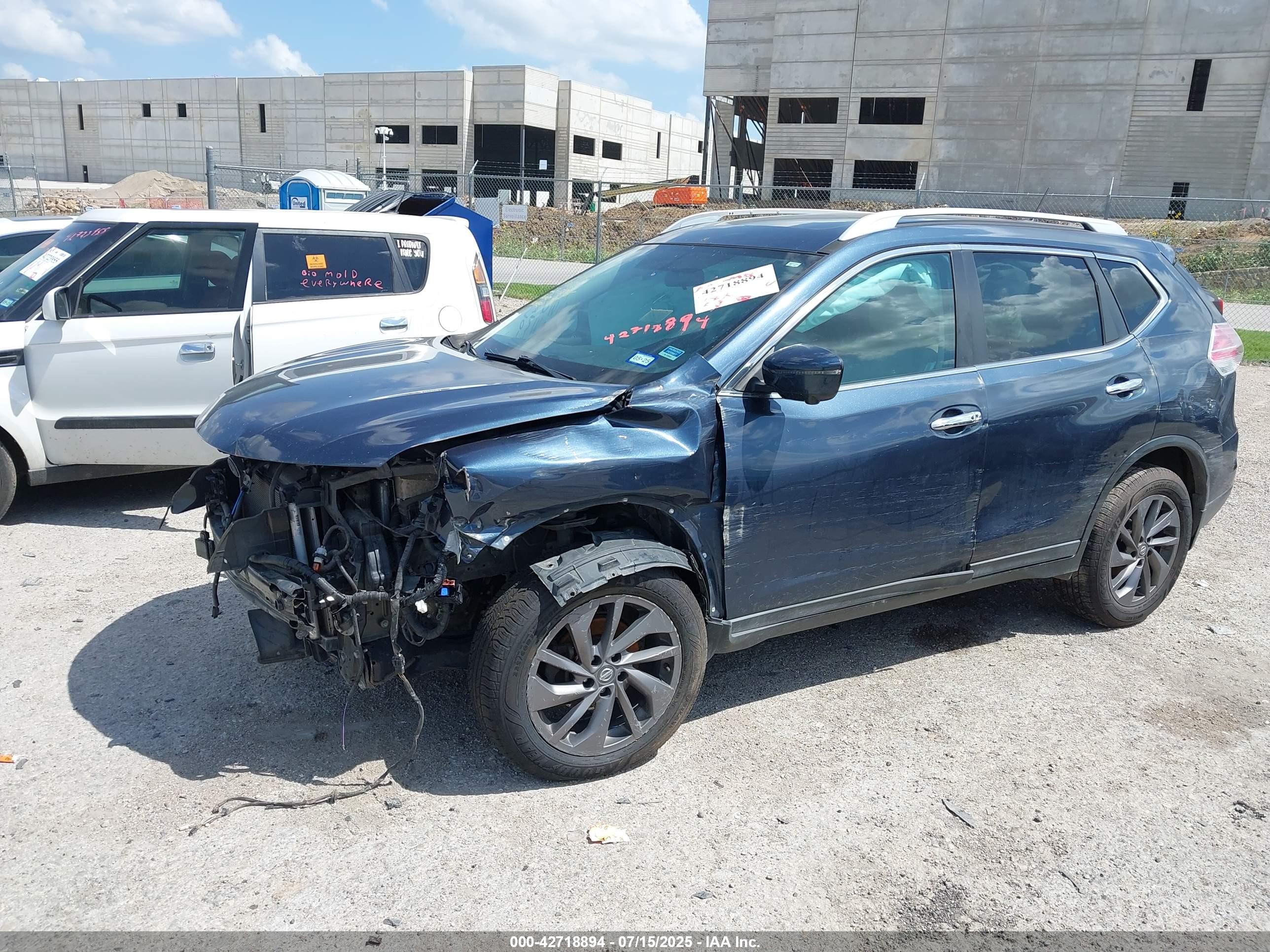 NISSAN ROGUE image 2