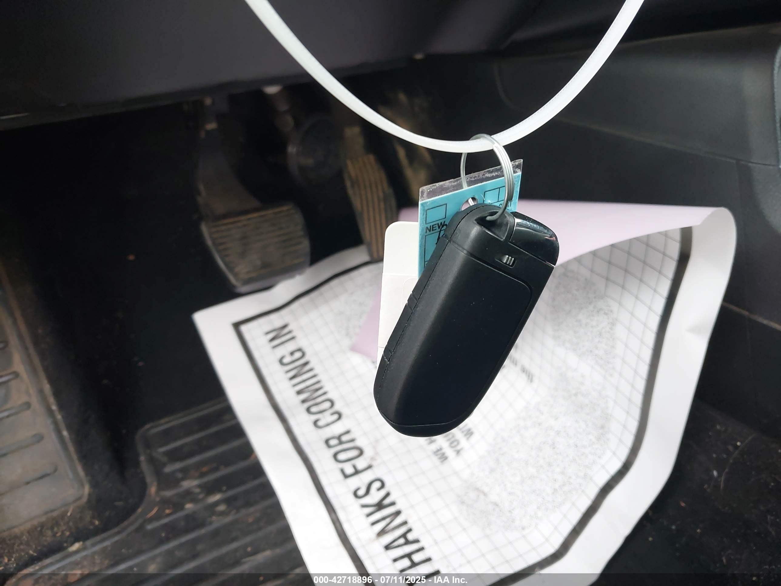 JEEP RENEGADE image 11
