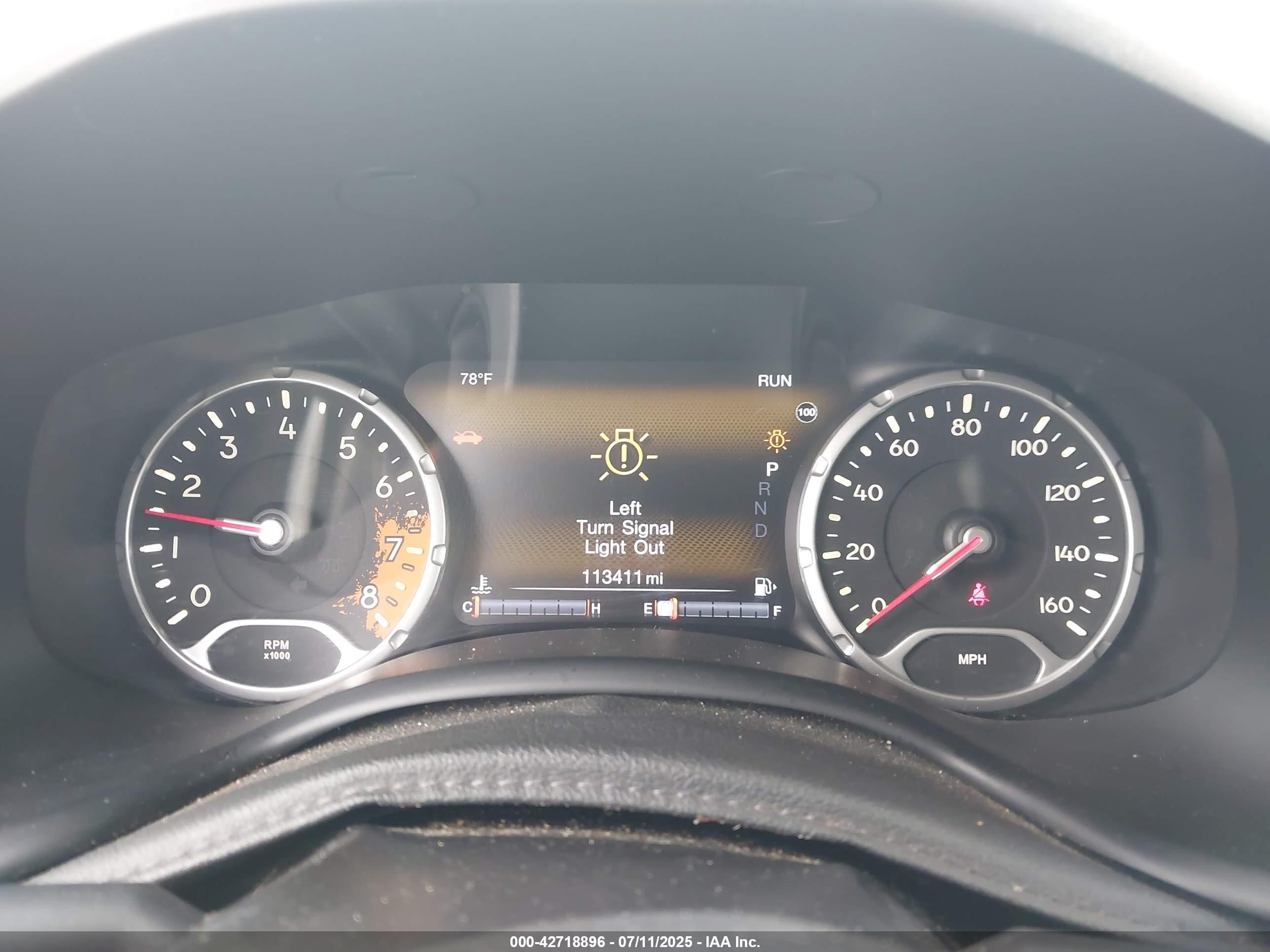 JEEP RENEGADE image 7