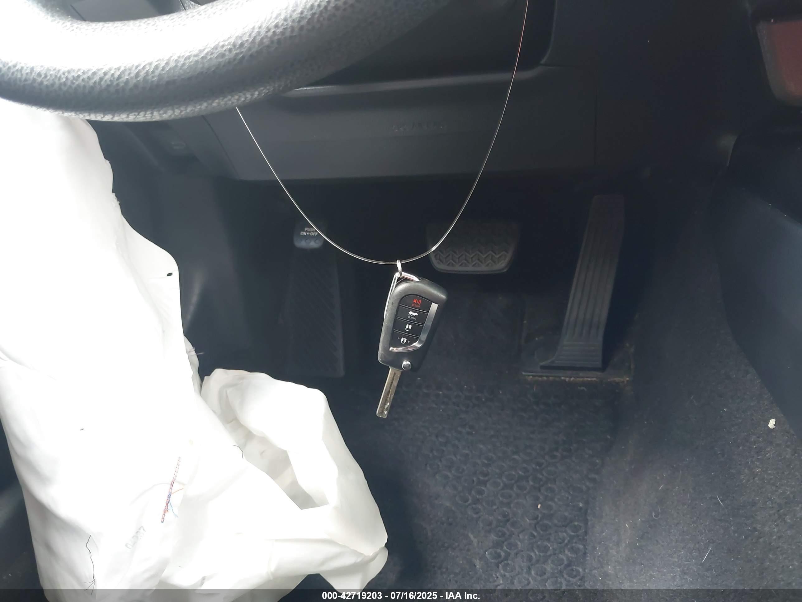 TOYOTA CAMRY image 11