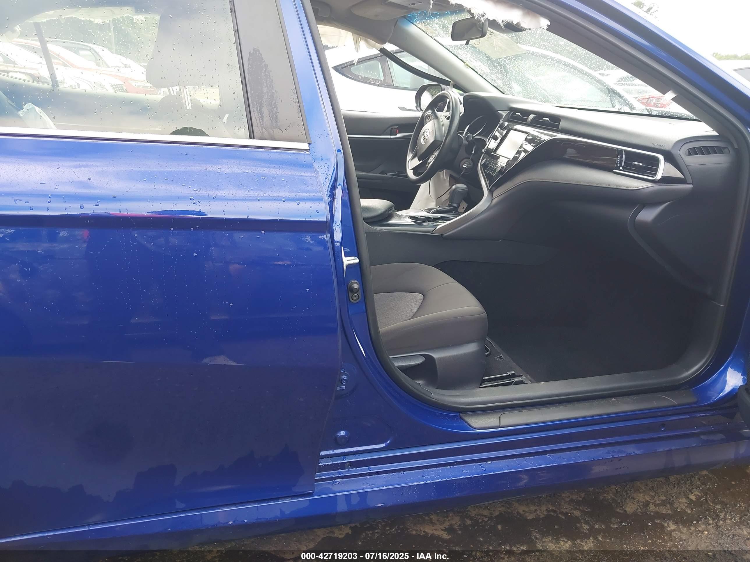 TOYOTA CAMRY image 5