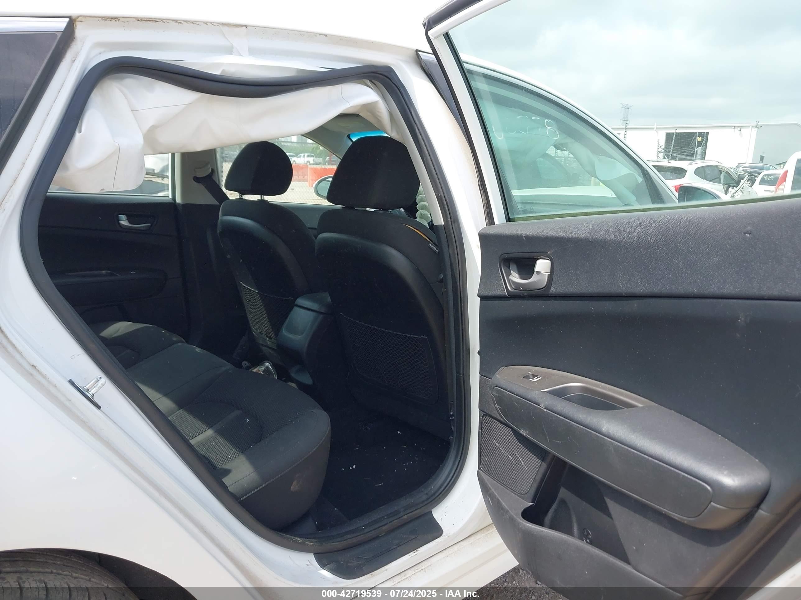 KIA OPTIMA image 8