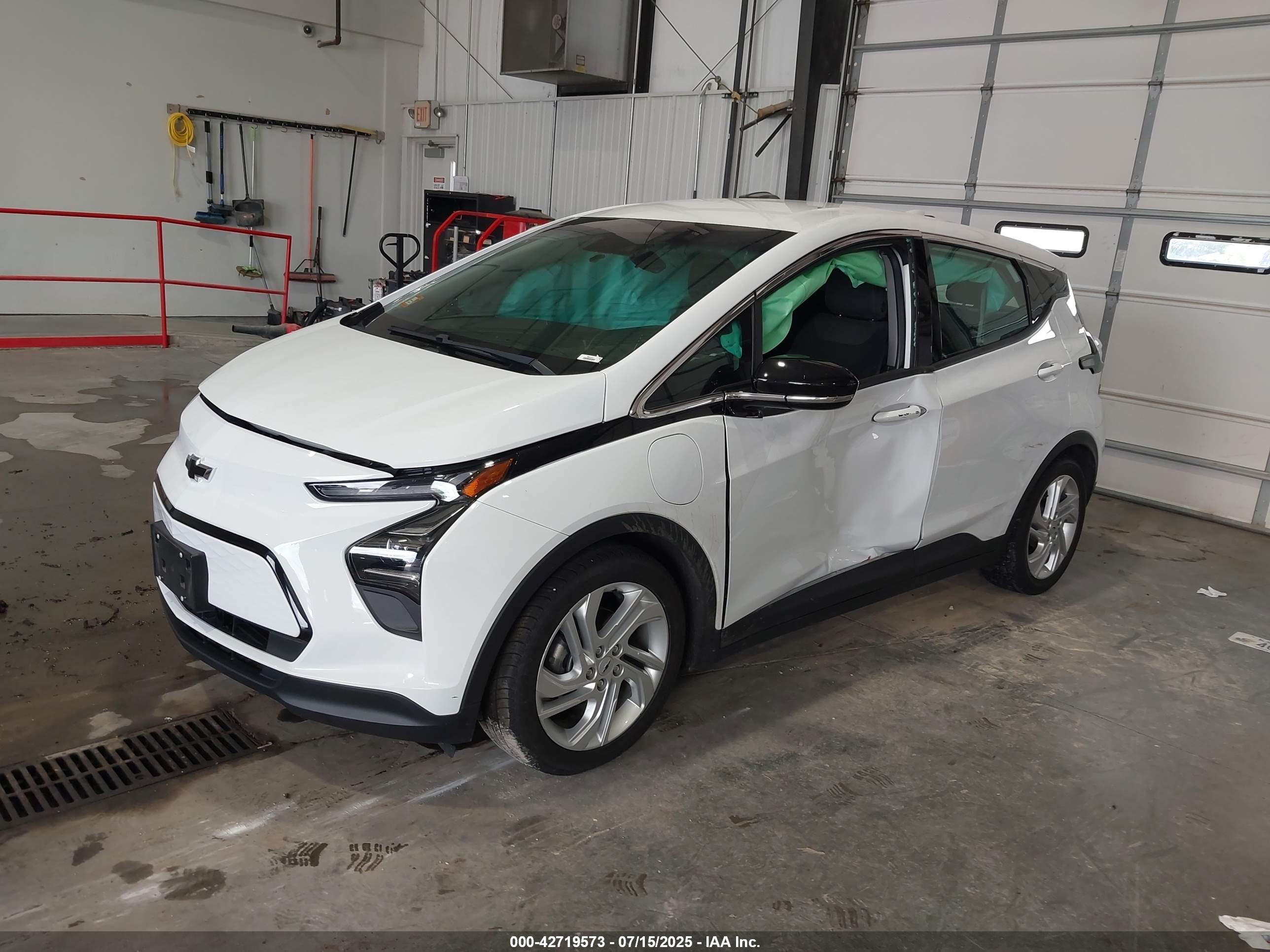CHEVROLET BOLT image 2