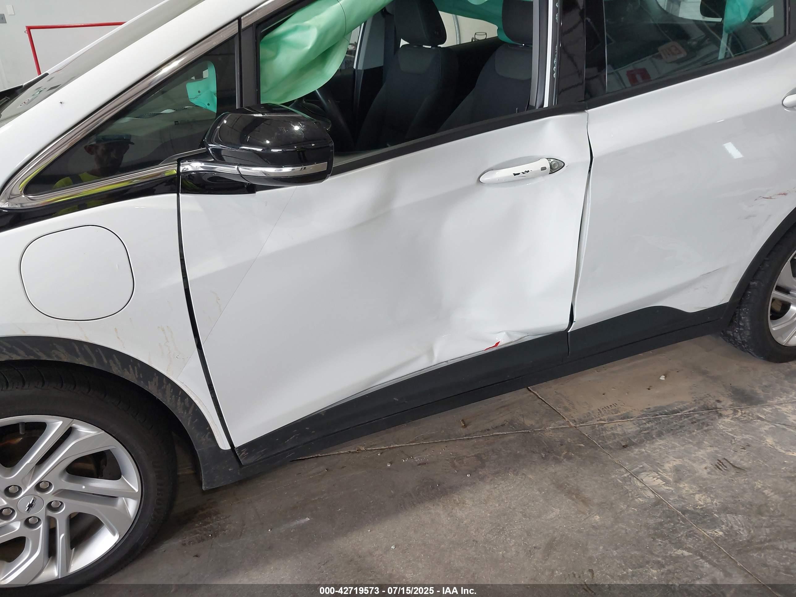 CHEVROLET BOLT image 6