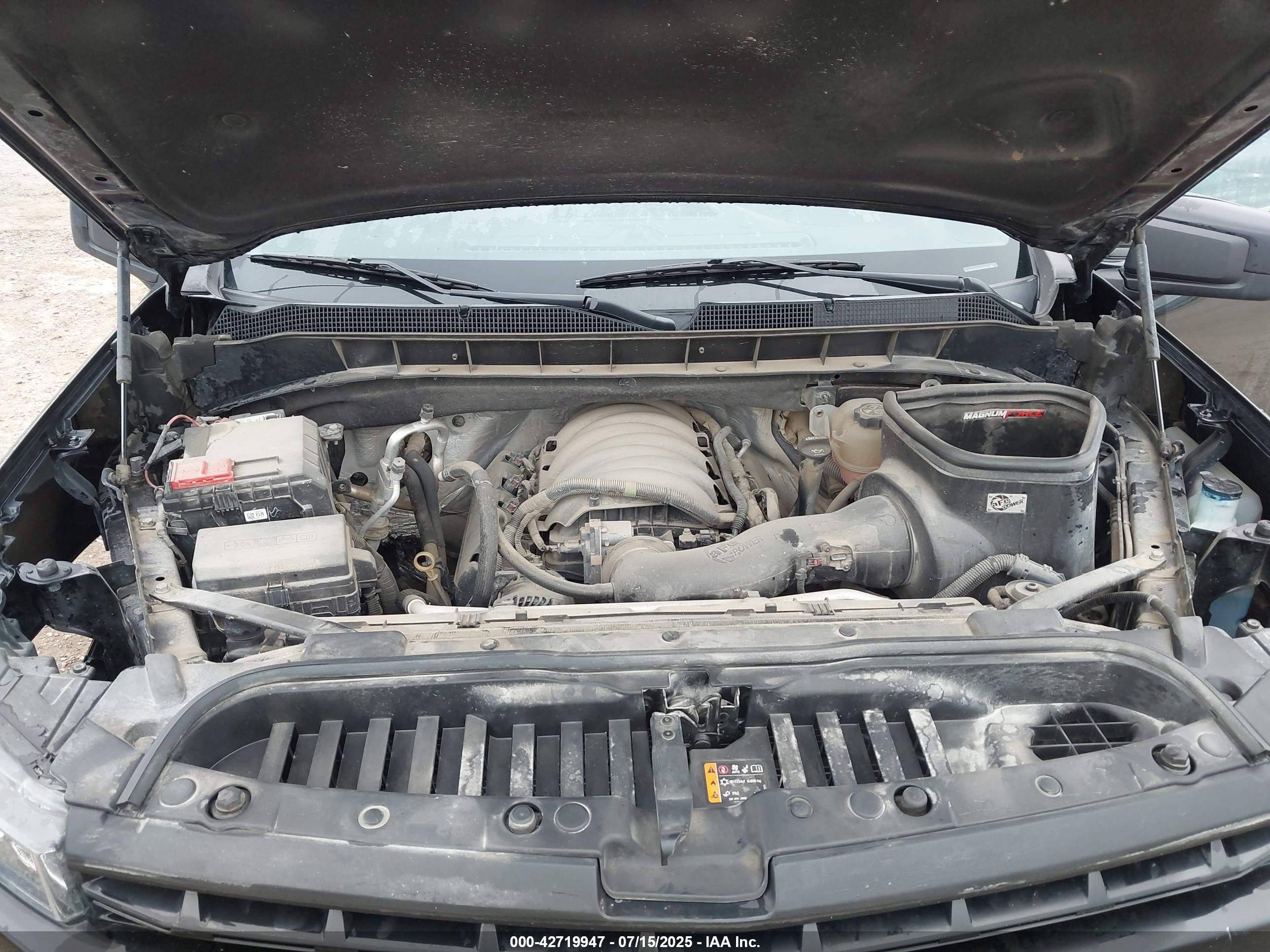 CHEVROLET SILVERADO image 10